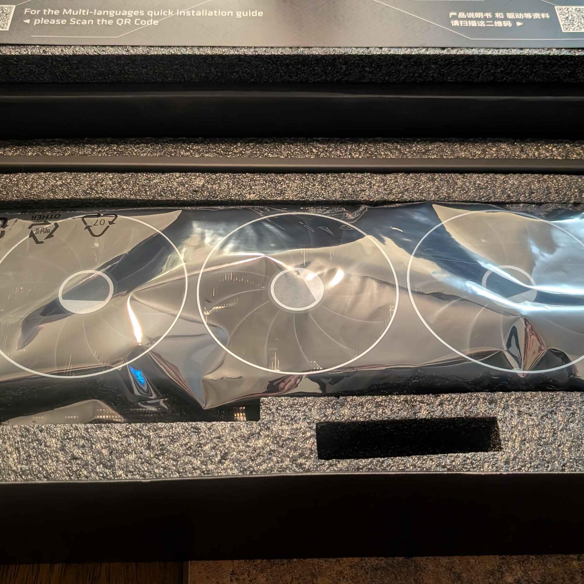 XFX Speedster MERC310 AMD Radeon RX 7900XT