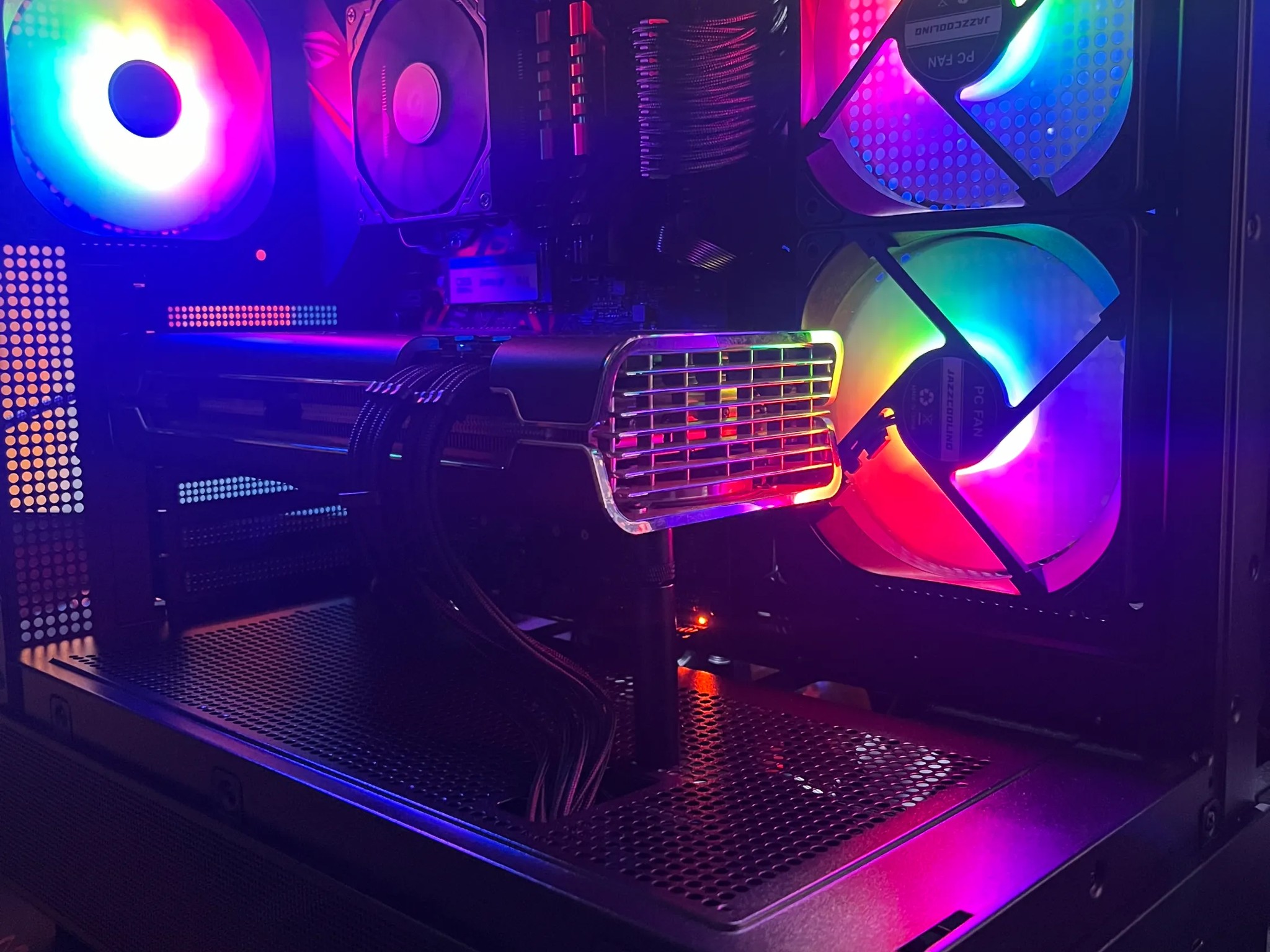 ON SALE BUDGET PC!! INTEL I5-8600K//RADEON RX 5700XT ULTRA THICC III