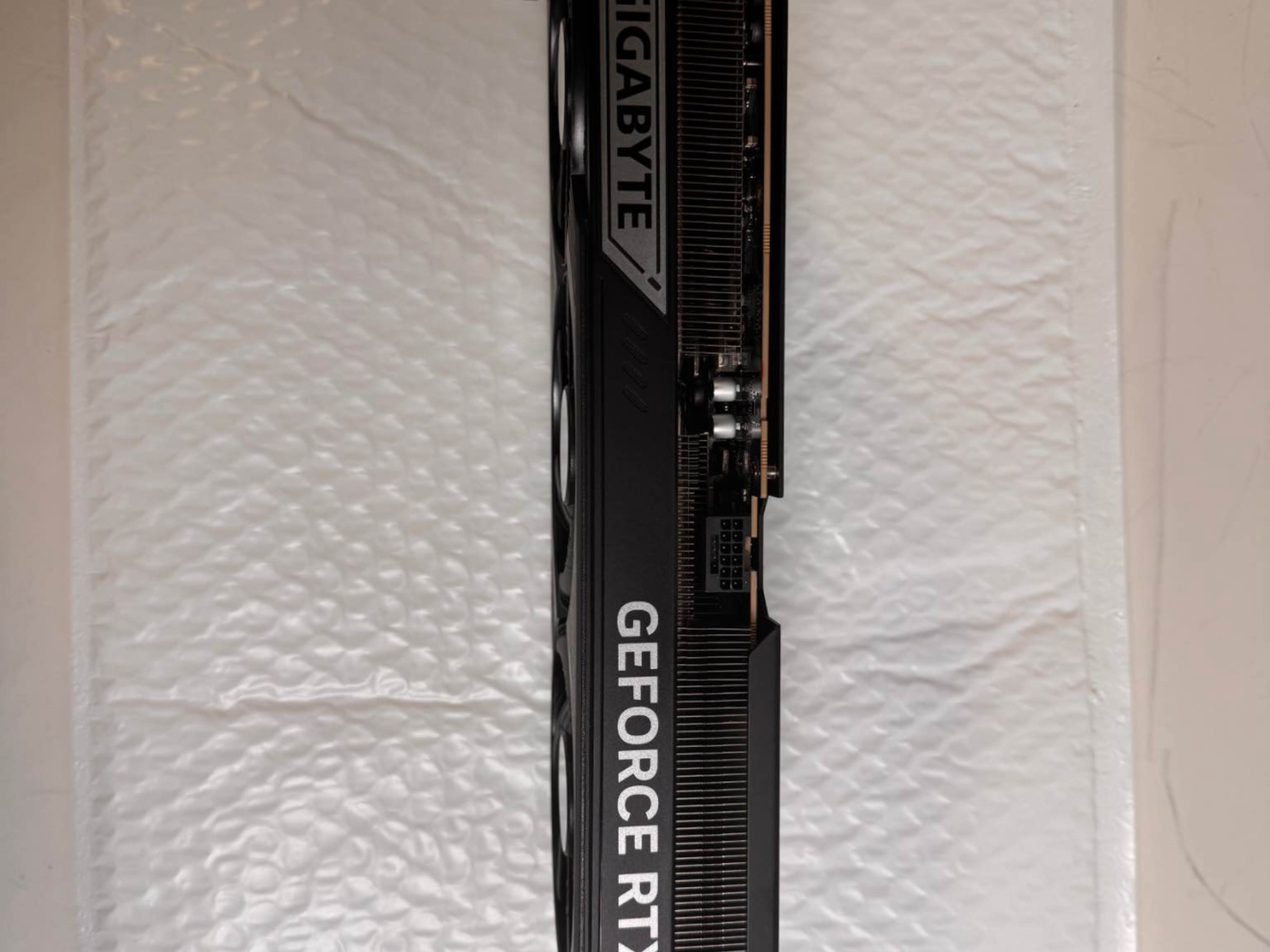 GIGABYTE GeForce RTX 5080 WINDFORCE OC SFF 16G