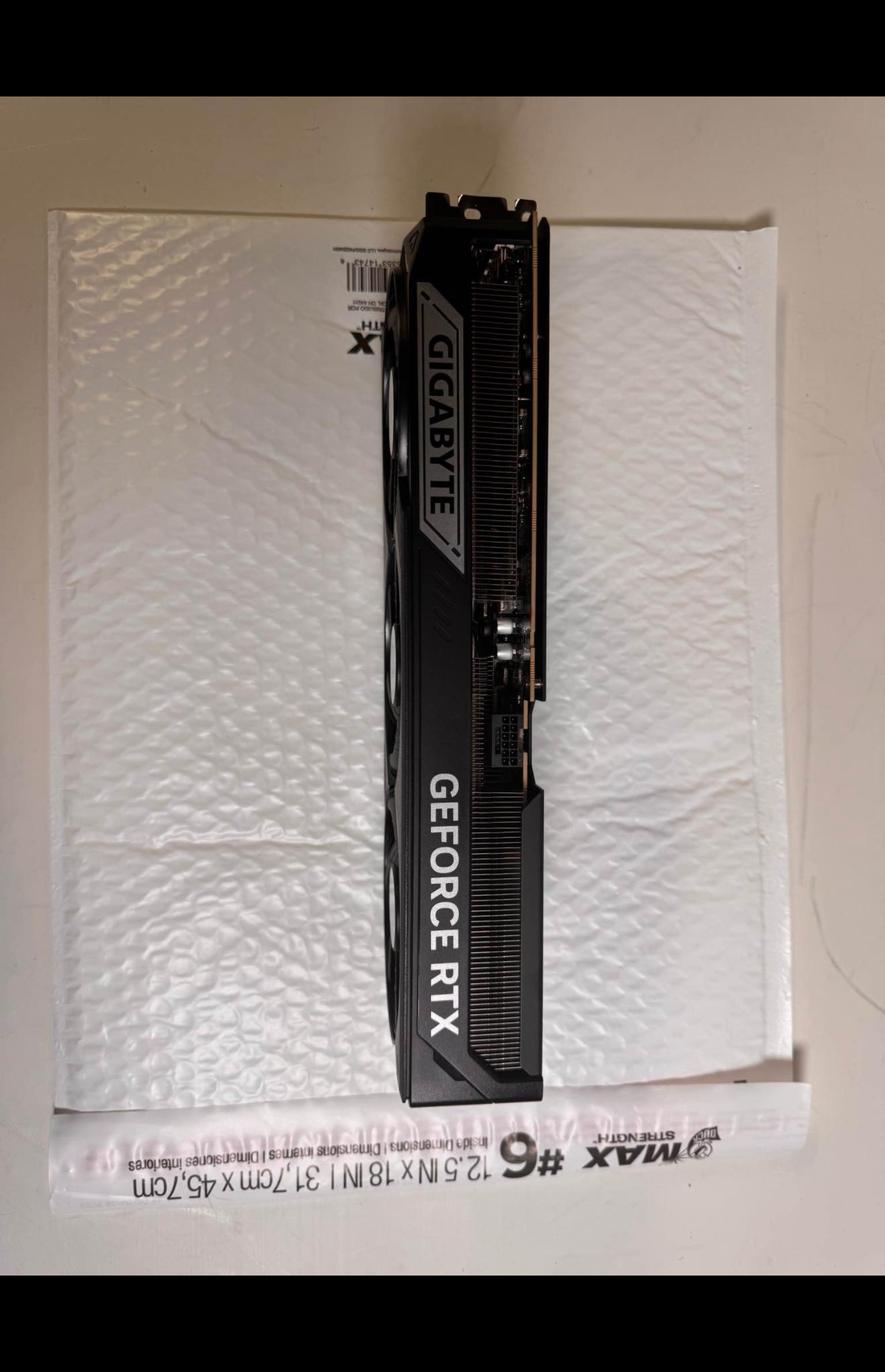 GIGABYTE GeForce RTX 5080 WINDFORCE OC SFF 16G