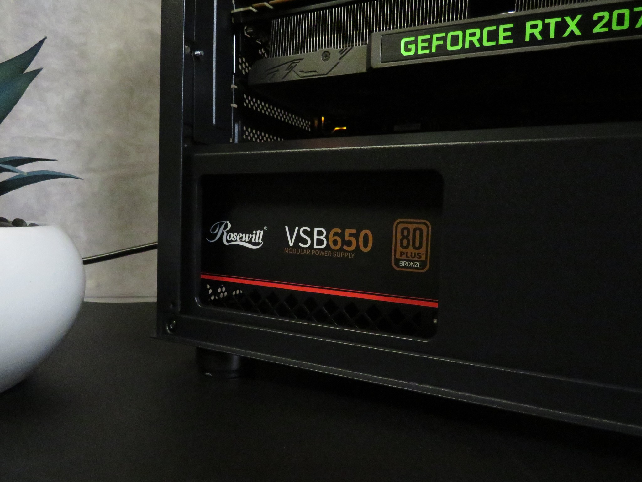 Good looking mid-range gamer: Ryzen 5 3600 + RTX 2070 Super + 16 GB DDR4 + 1 TB NVME