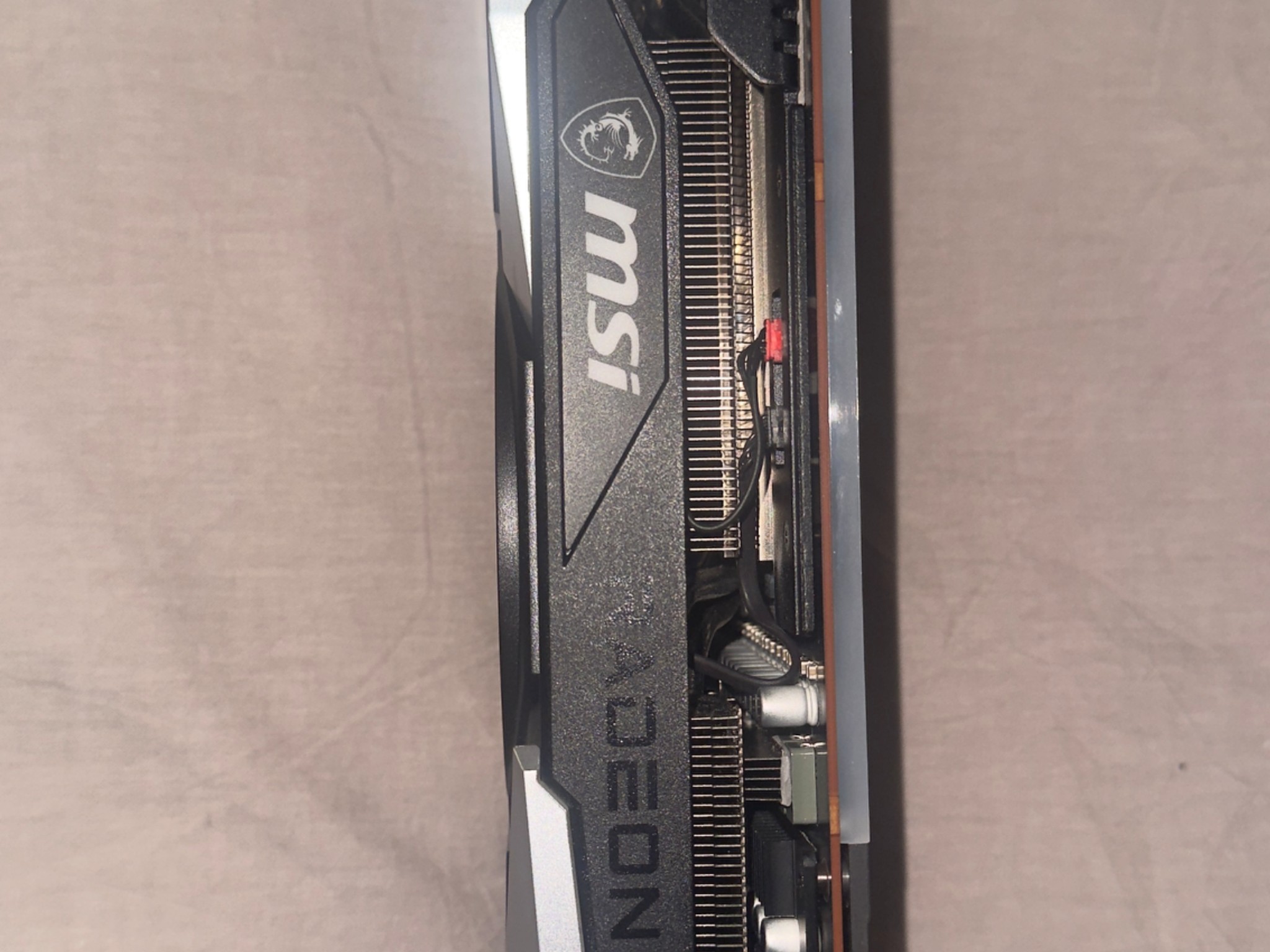 REDEON RX 6800 XT GAMING X TRIO 16GB