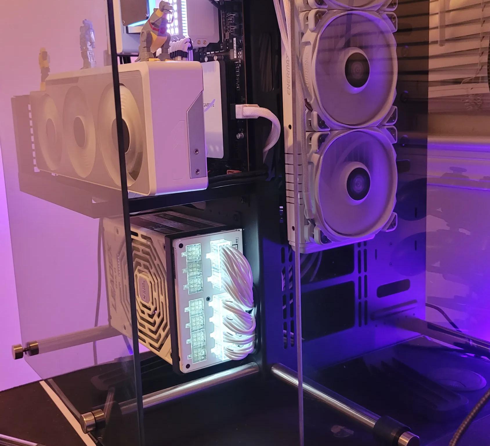 Super Flower Leadex Gold 1300W 80 Plus Gold Still under warranty