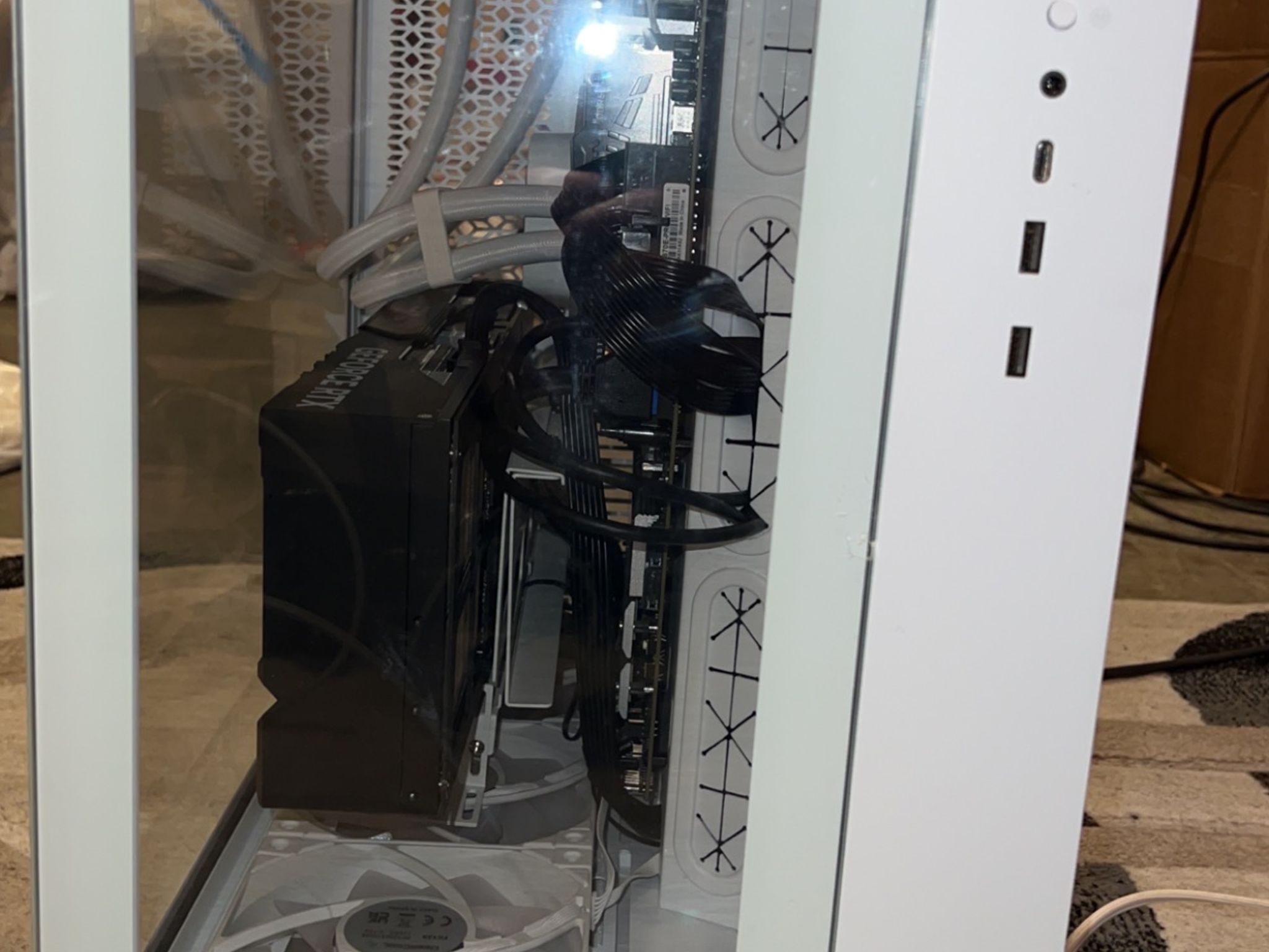 Custom Gaming PC RTX 4090 | Ryzen 9 7900x | 32GB DDR5 | X670E-Pro | 2TB NVME