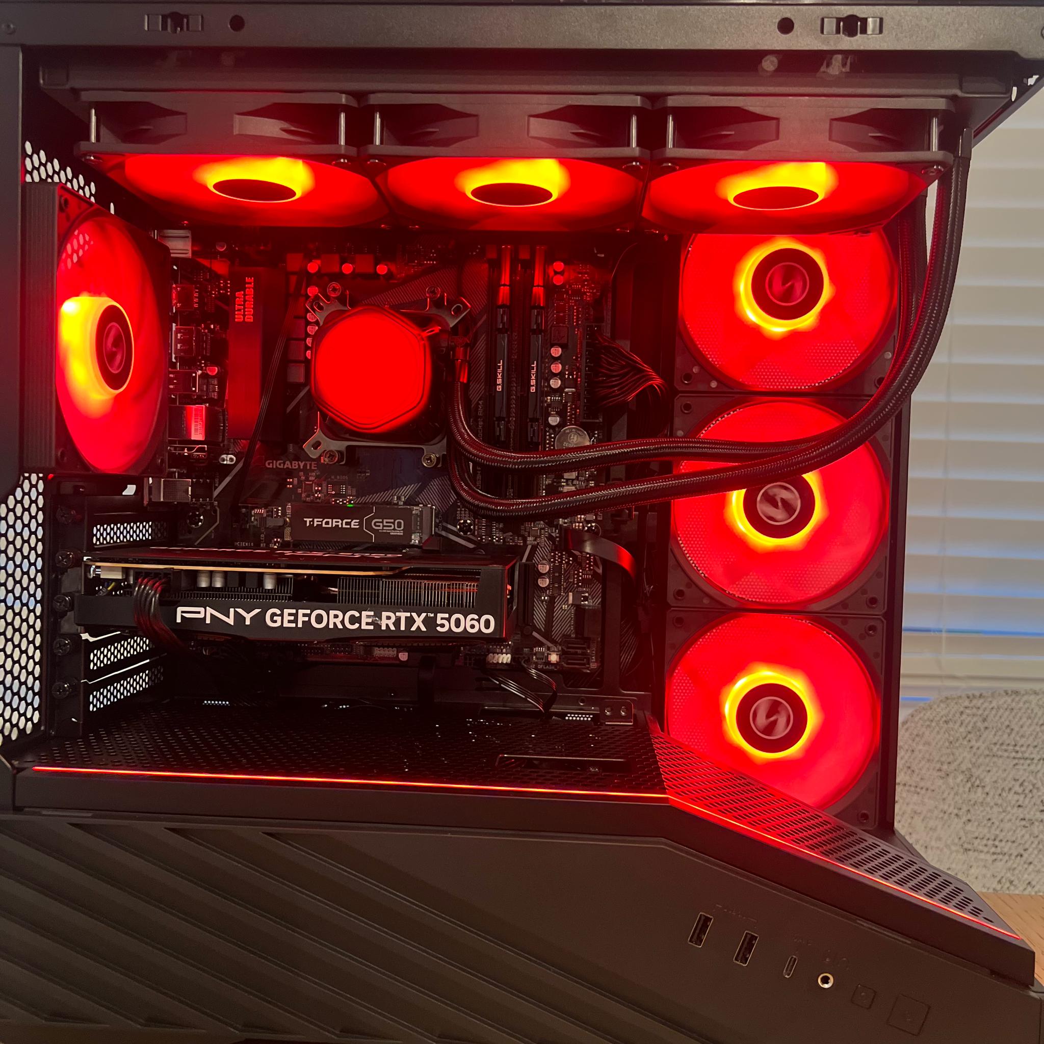 🐦‍🔥 Phoenix 🐦‍🔥 RTX 5060 Gaming PC
