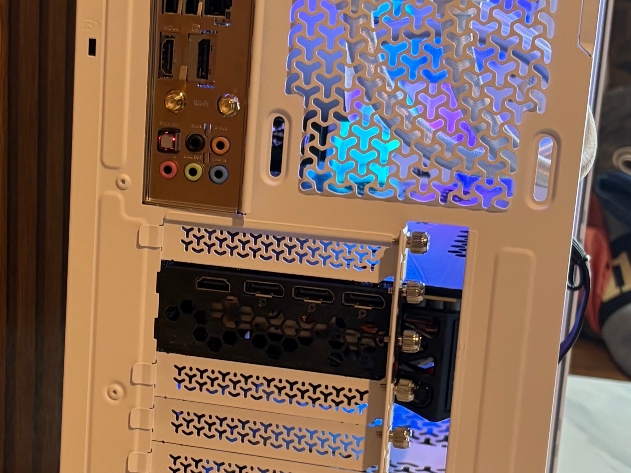RTX 3070 | RYZEN 5 5500 | 16GB DDR4 | 500GB SSD | 650W