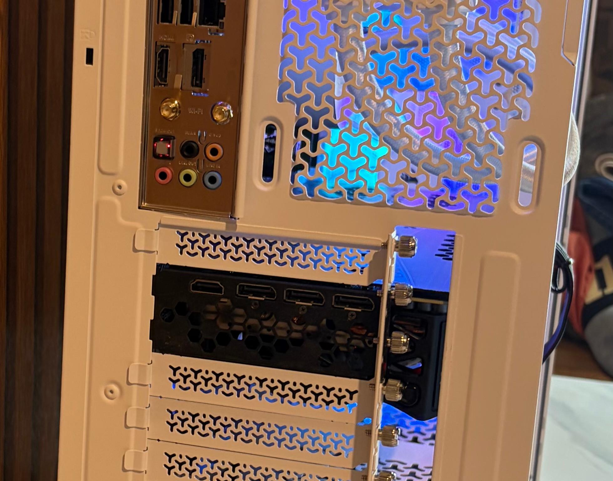 RTX 3070 | RYZEN 5 5500 | 16GB DDR4 | 500GB SSD | 650W