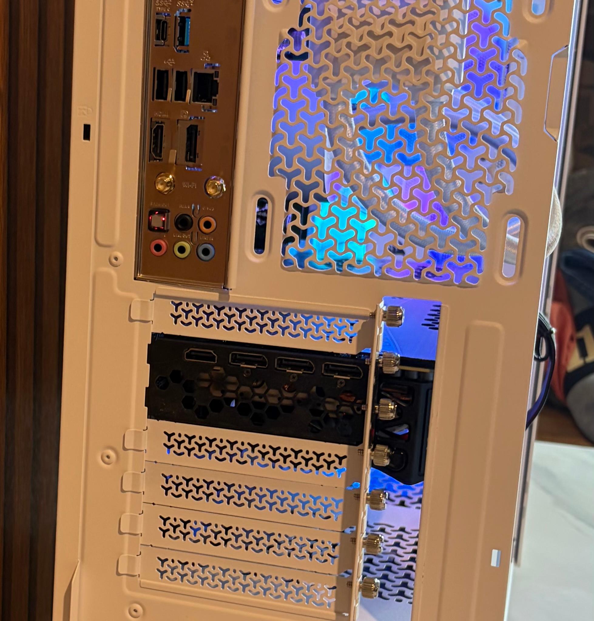 RTX 3070 | RYZEN 5 5500 | 16GB DDR4 | 500GB SSD | 650W