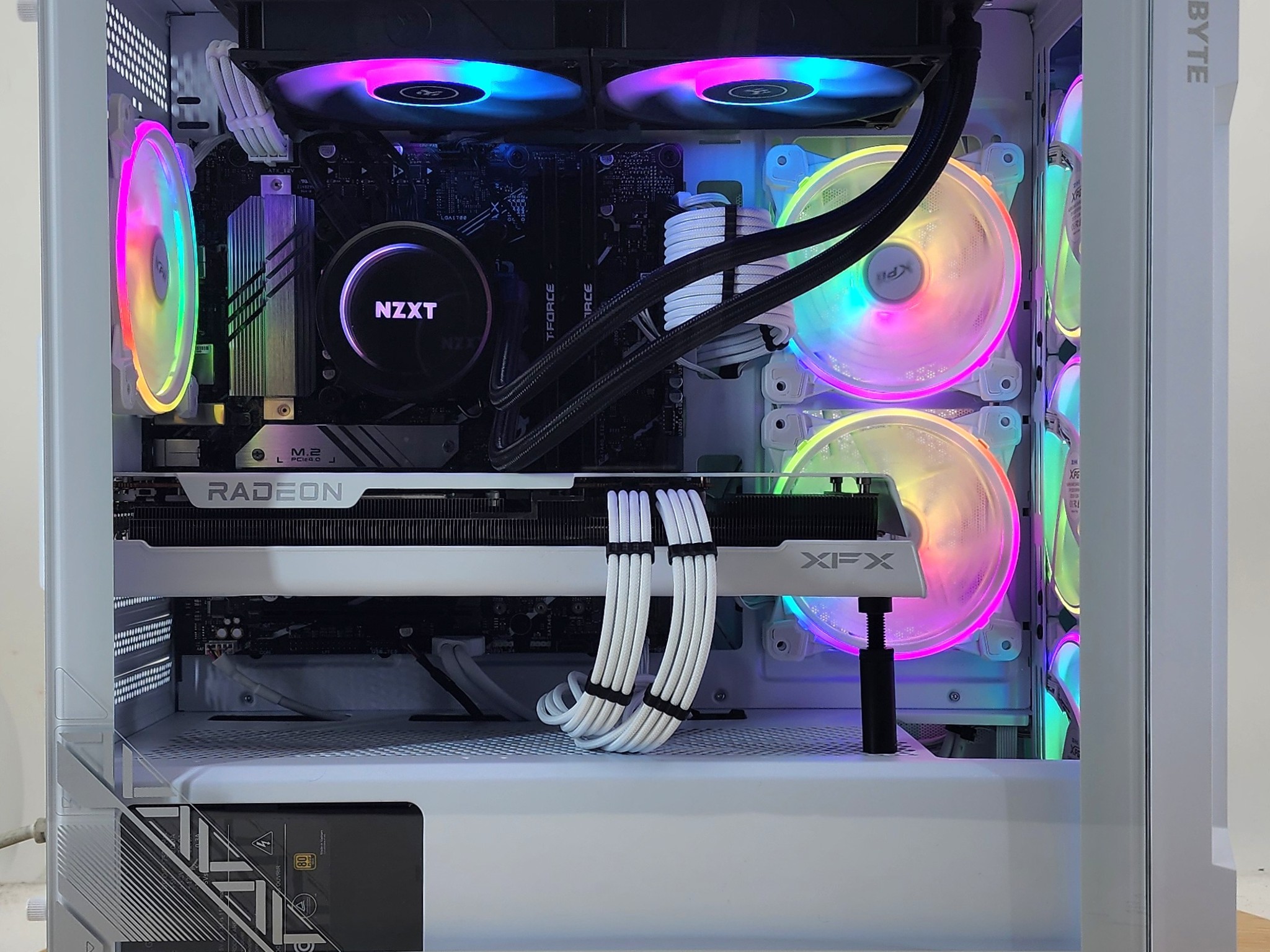 Gaming PC i5-12600KF 16GB RAM 1TB SSD RX 7800 XT 16GB Windows 11 Computer