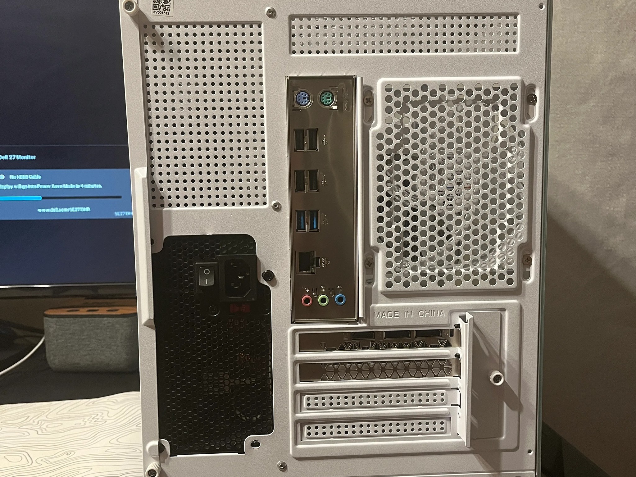 ⬜ White and RGB Gaming PC | Intel Xeon E5-2670 v3 & RX 580