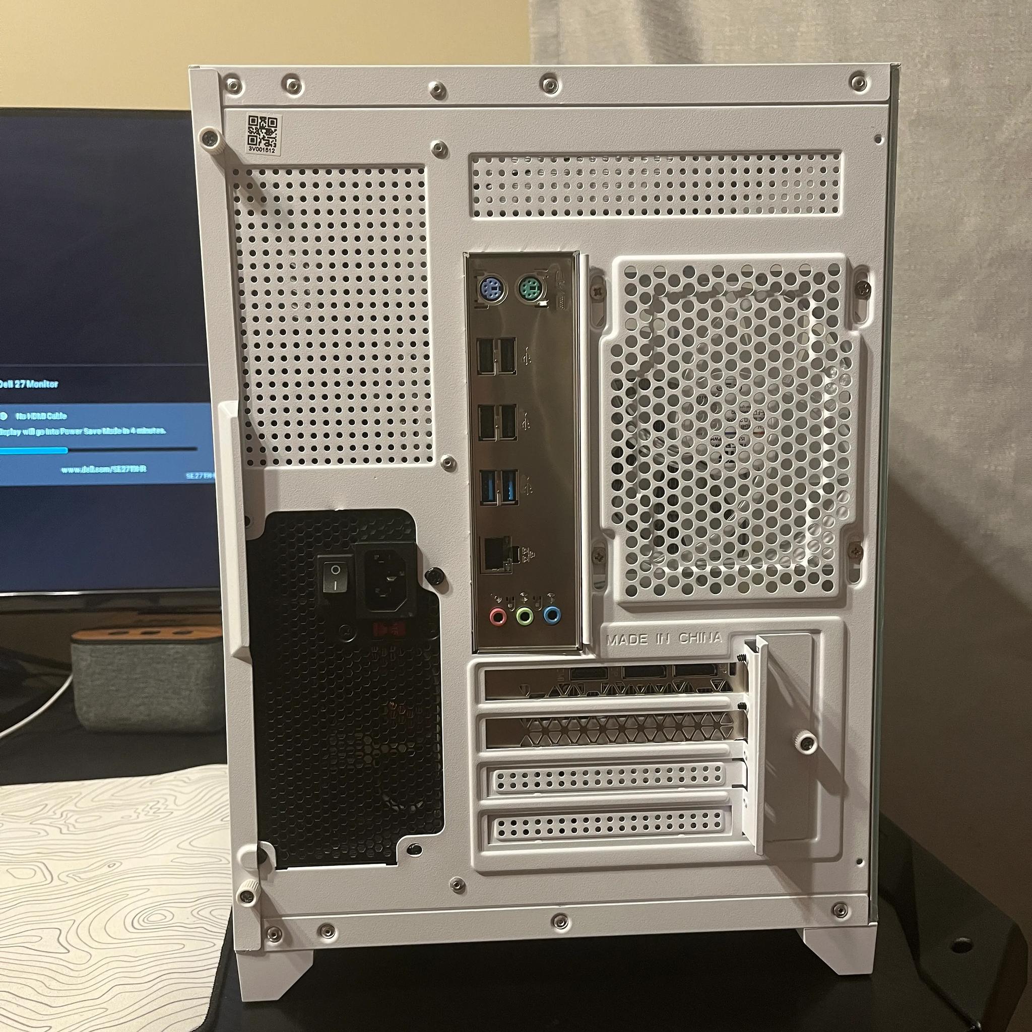 ⬜ White and RGB Gaming PC | Intel Xeon E5-2670 v3 & RX 580