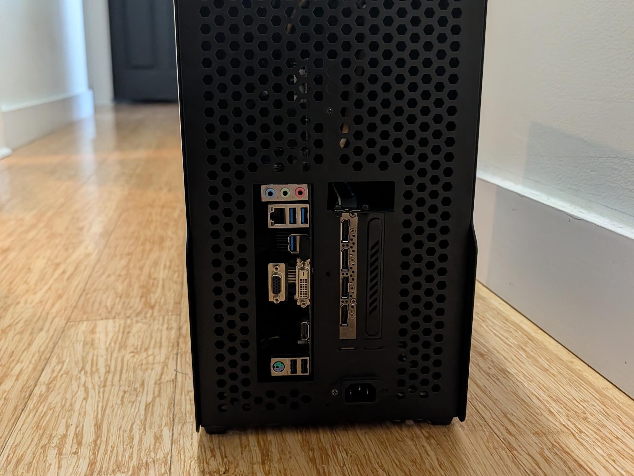 Custom Vertical GPU Gaming PC | Quadro M4000 | I7 4770T | 512GB SSD | 16GB |