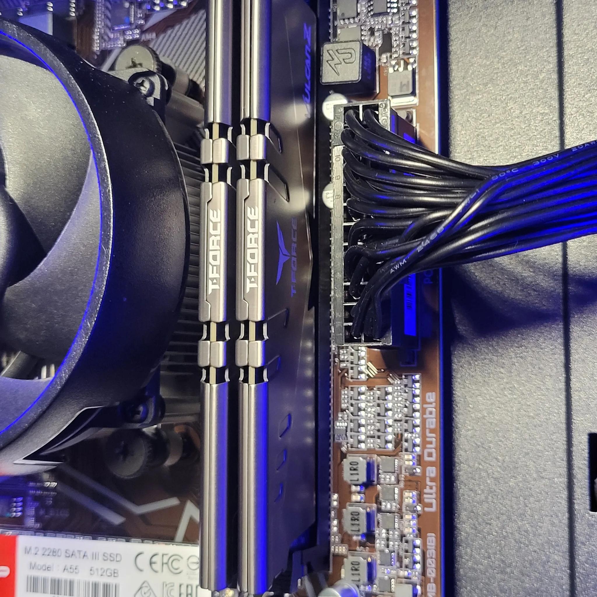 RGB Gaming PC // RX 6600 // 16GB 3000mhz // Ryzen 3100 (i7-7700) // 512GB SSD //