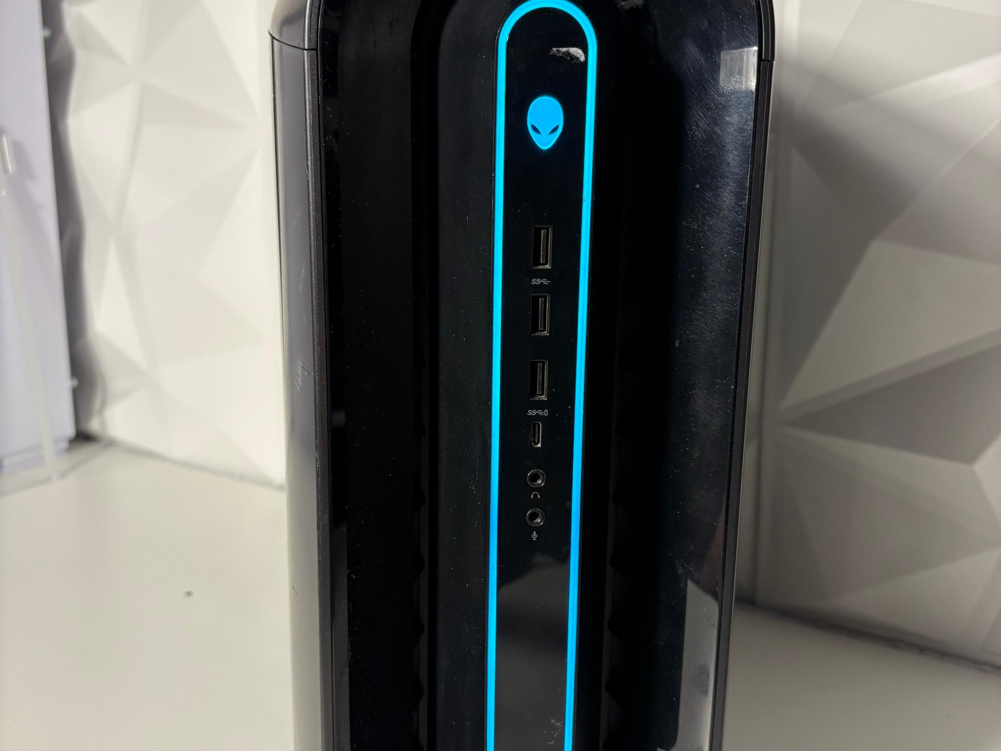 😡💢 //Alienware// 💢😡 - Ryzen 7 3700X, RX 5700 XT, 1TB SSD, 16GB DDR4 by EXT PC