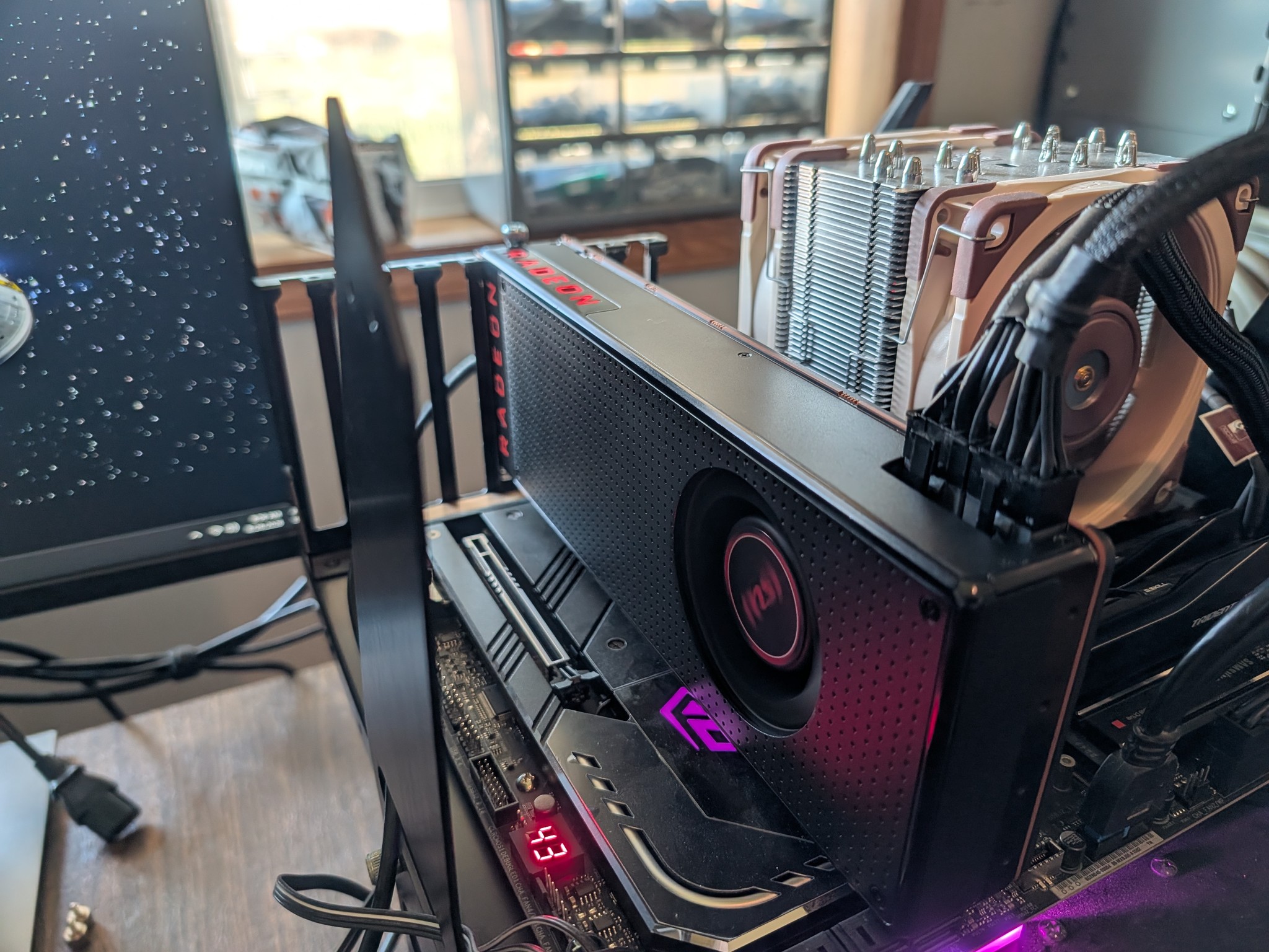 AMD Vega 64 Reference 8GB HBM2 2048-bit