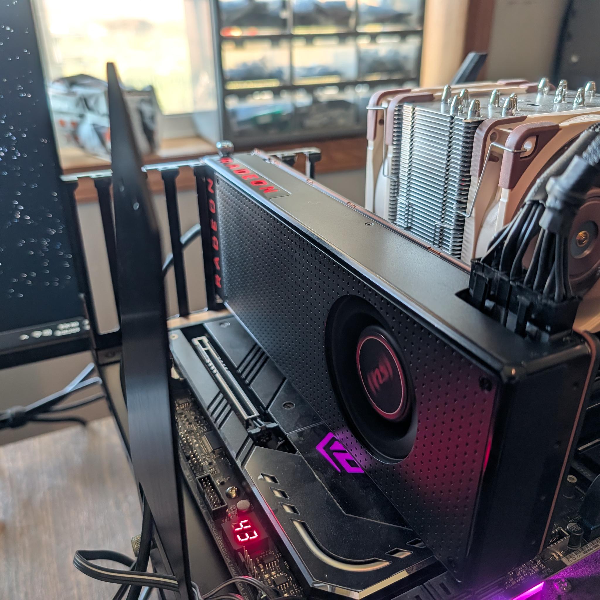 AMD Vega 64 Reference 8GB HBM2 2048-bit