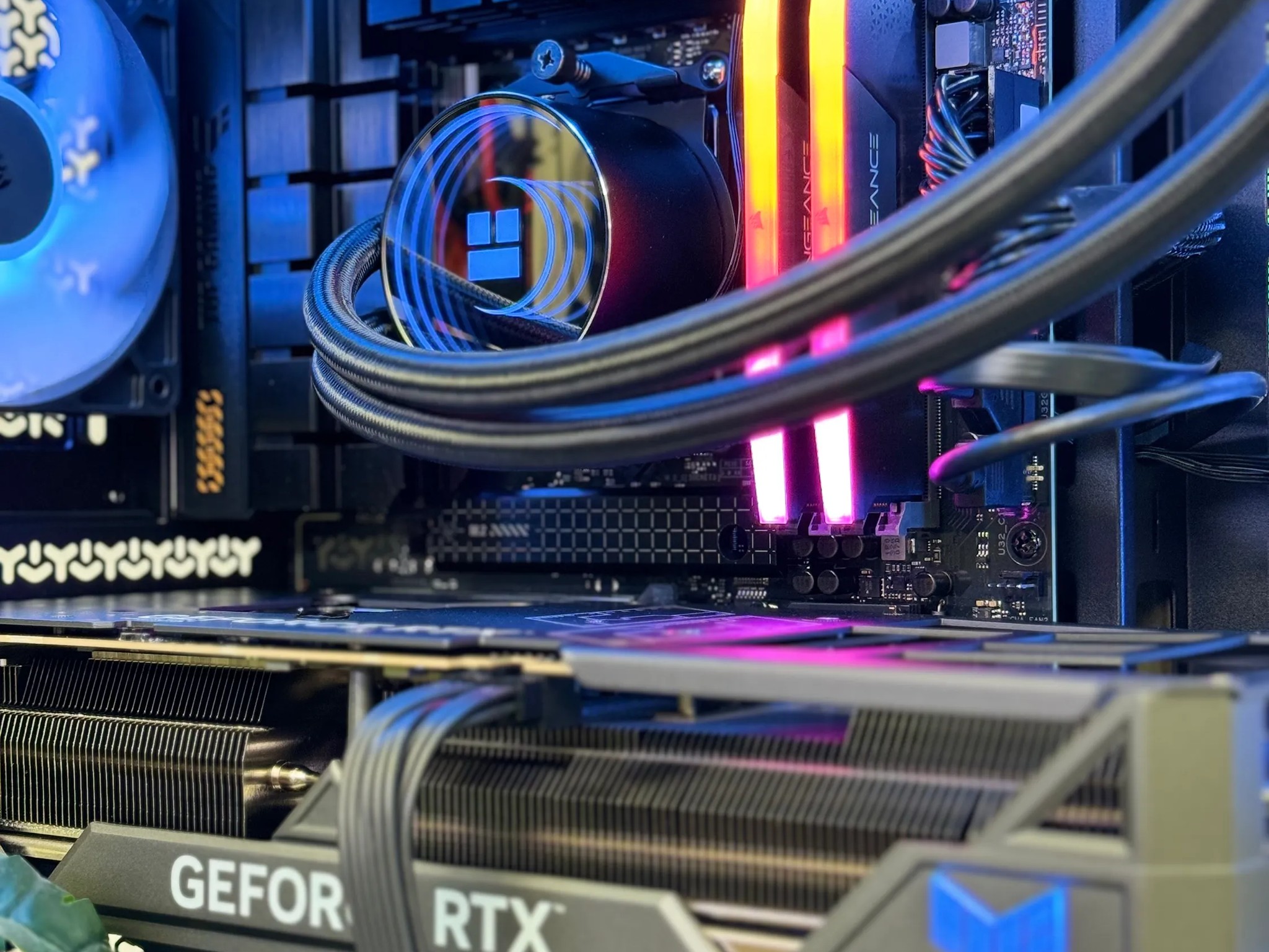 Dominator Super Gaming PC | Asus 4080 SUPER OC 7800x3D WD Black 2TB Corsair 32GB DDR5 Corsair 1000w