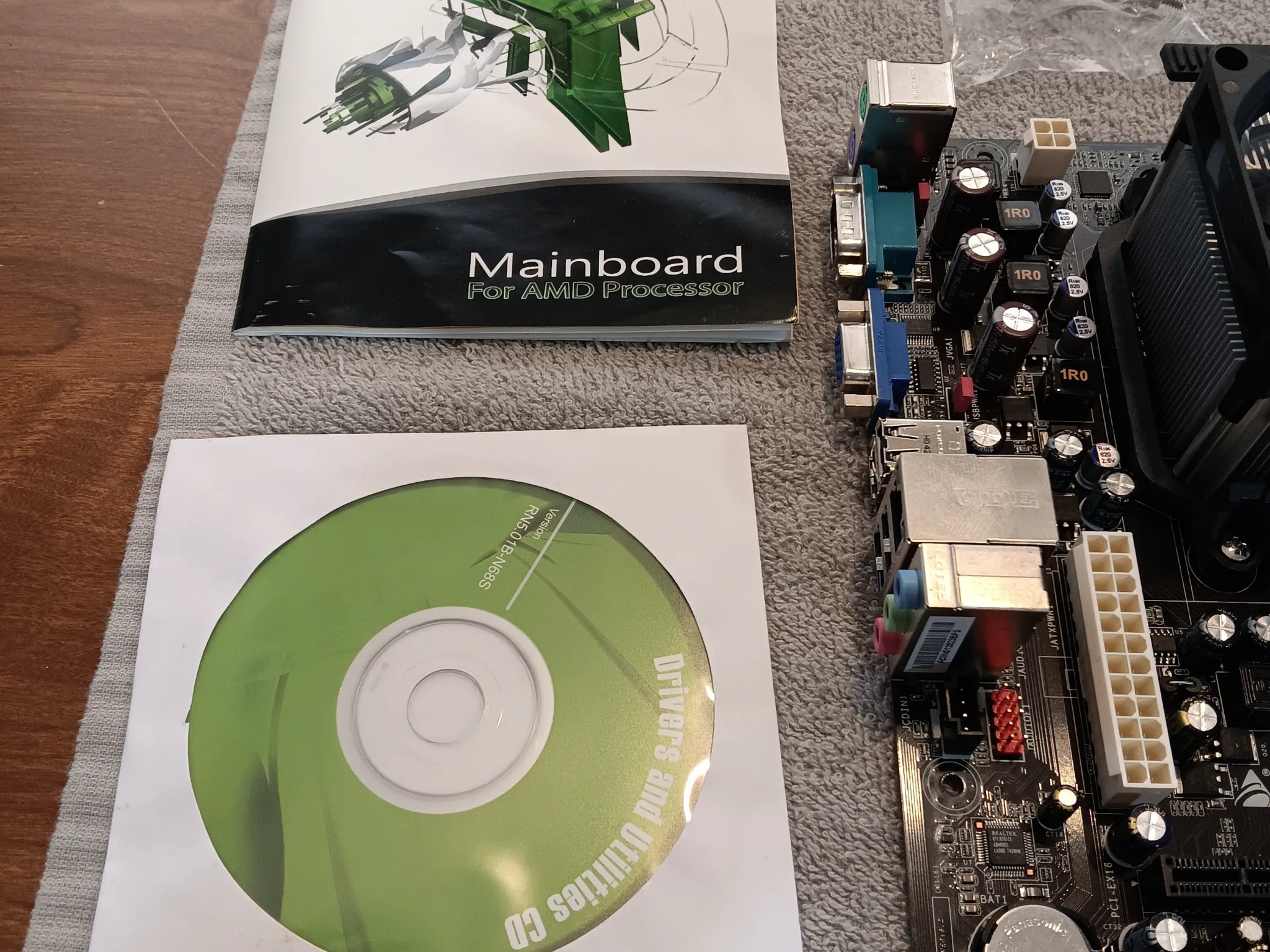 RARE Biostar N68S+ AMD Phenom X4 9100e 4GB RAM