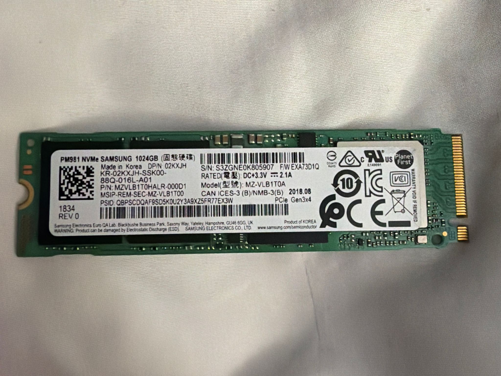 Samsung 1TB NVMe M.2 2280 SSD PM981