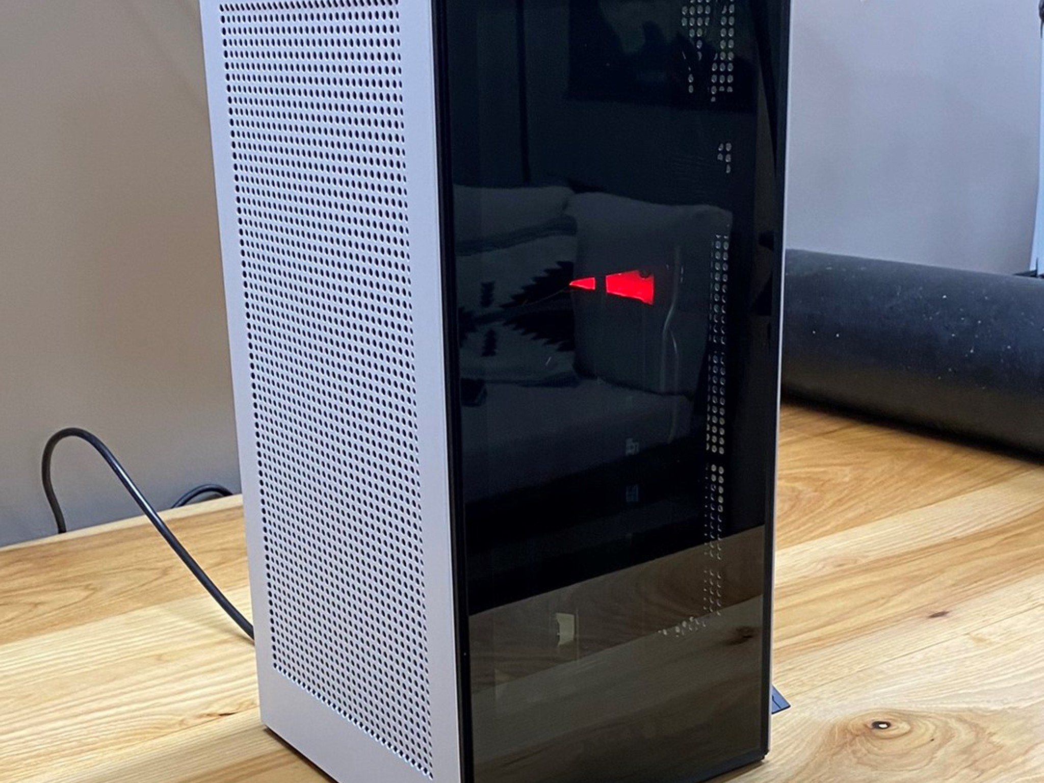 Small ITX Gaming PC | NZXT H1 Case (v1) | Ryzen 7 3700X & Radeon RX 5700XT