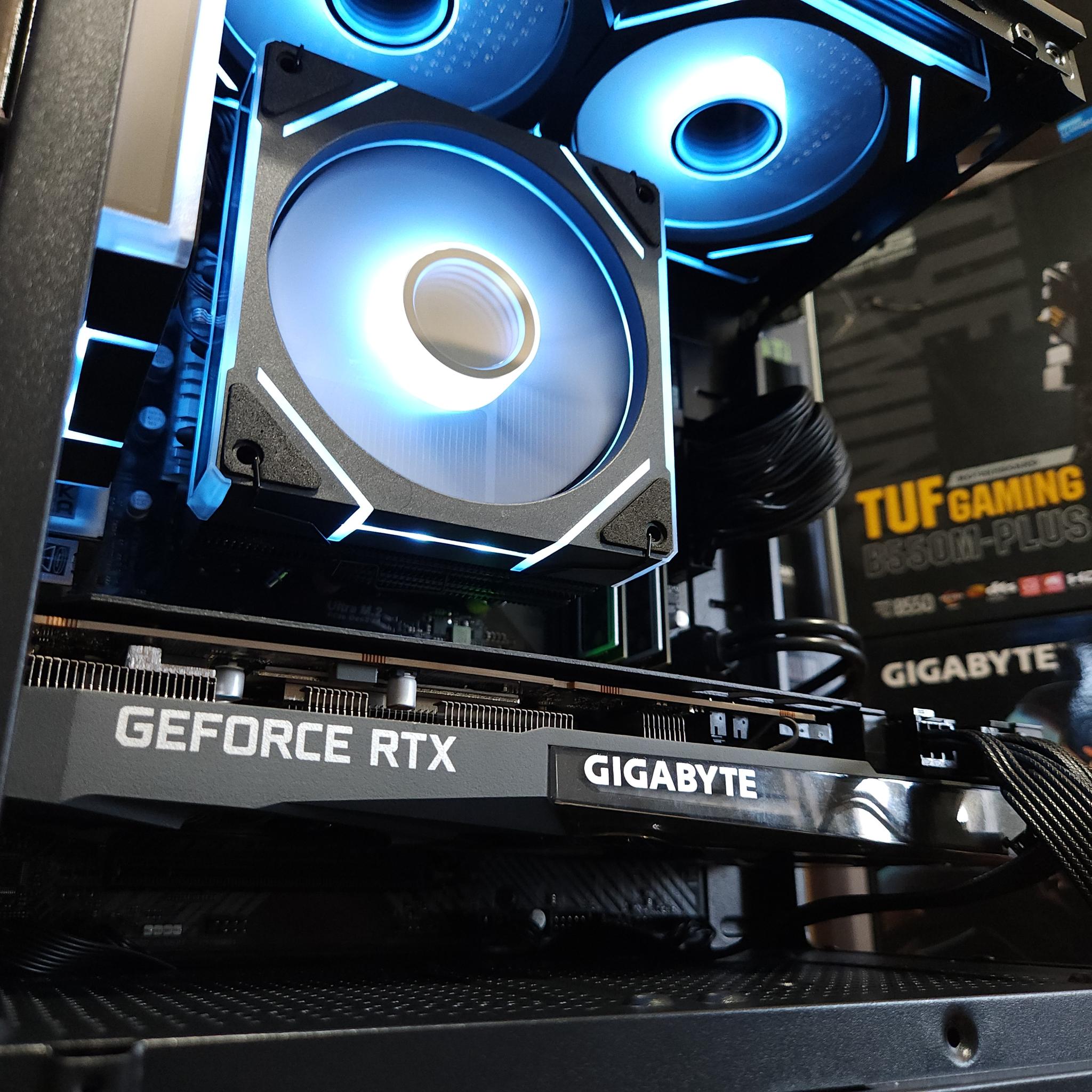RTX 3070 | Ryzen 7 3700X | 32GB DDR4 RAM 3200 MTs | 1 TB NVME SSD | 650W BRONZE | WIFI & BT