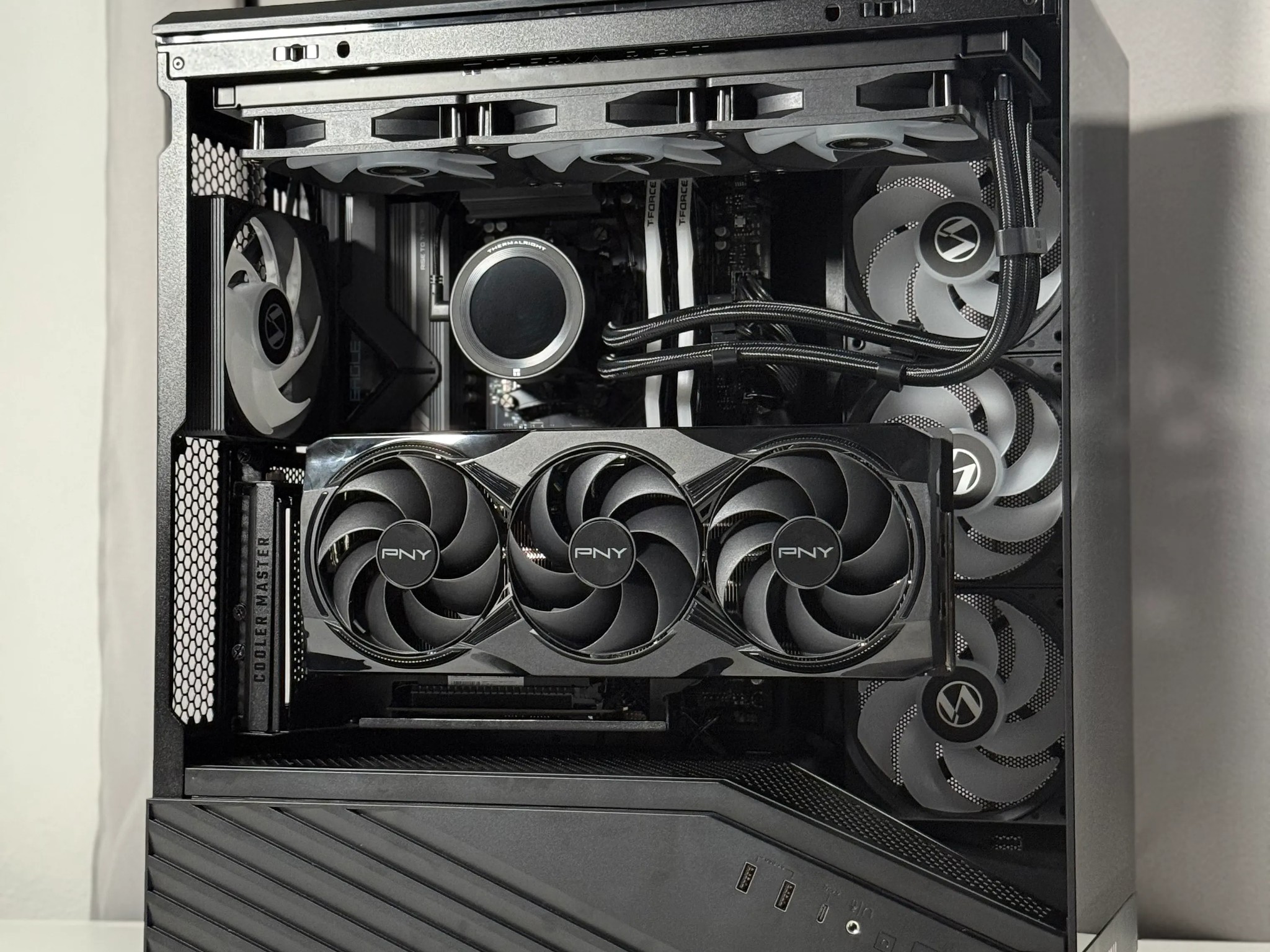 (9800X3D/5080) - Ryzen 7 9800X3D, Nvidia RTX 5080 16GB, 32GB DDR5, 2TB NVME, LCD AIO