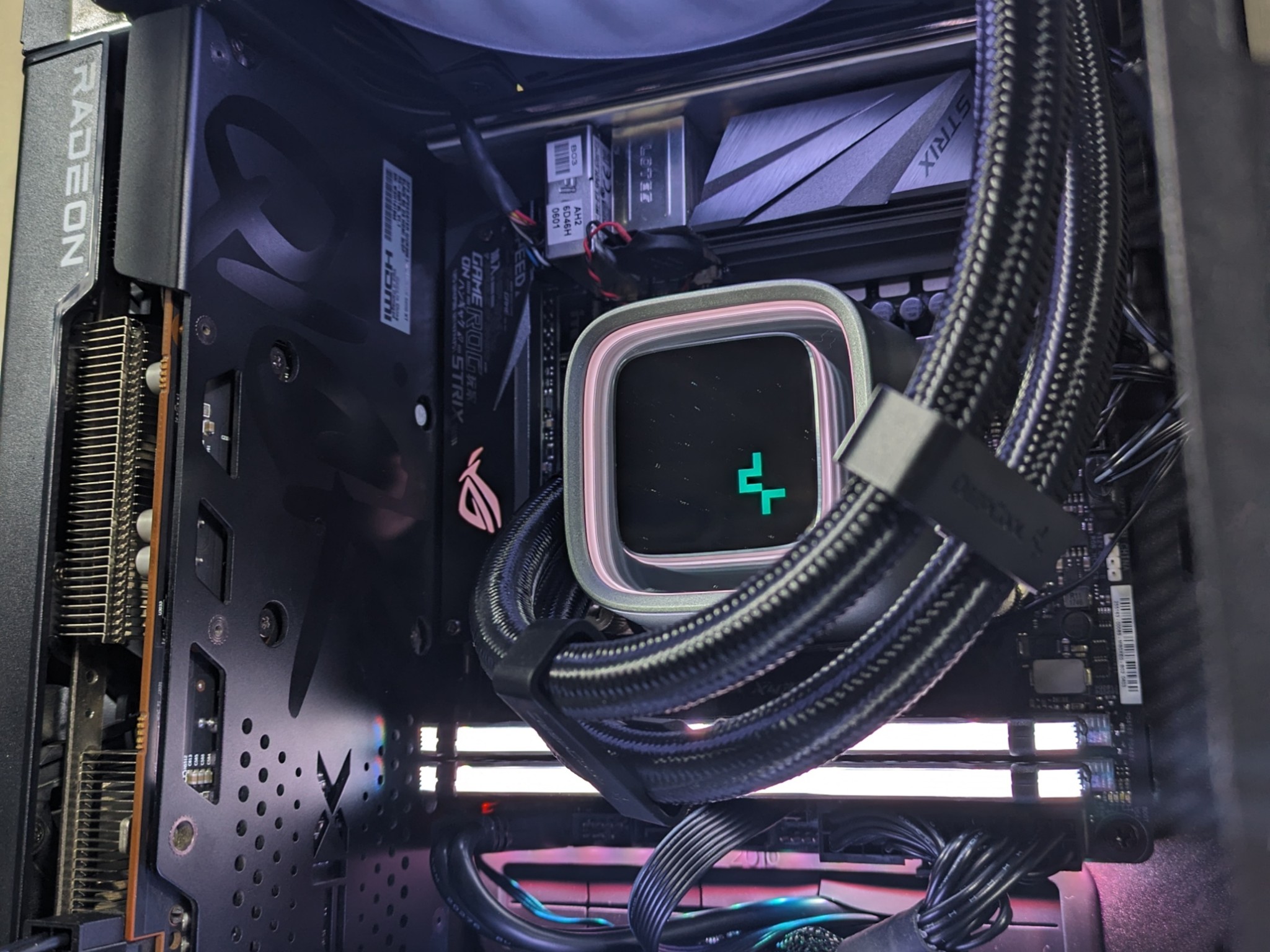 Thermaltake Tower 100 ITX Gaming PC | Ryzen 5 3600 | RX 6600 XT | 1 TB M.2