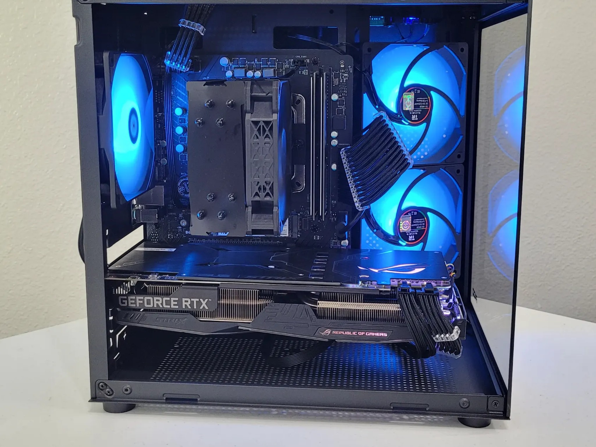 Black Gaming PC (Ryzen 5 2600X + RTX 2060 + 16GB RAM + 1TB SSD + Wifi)
