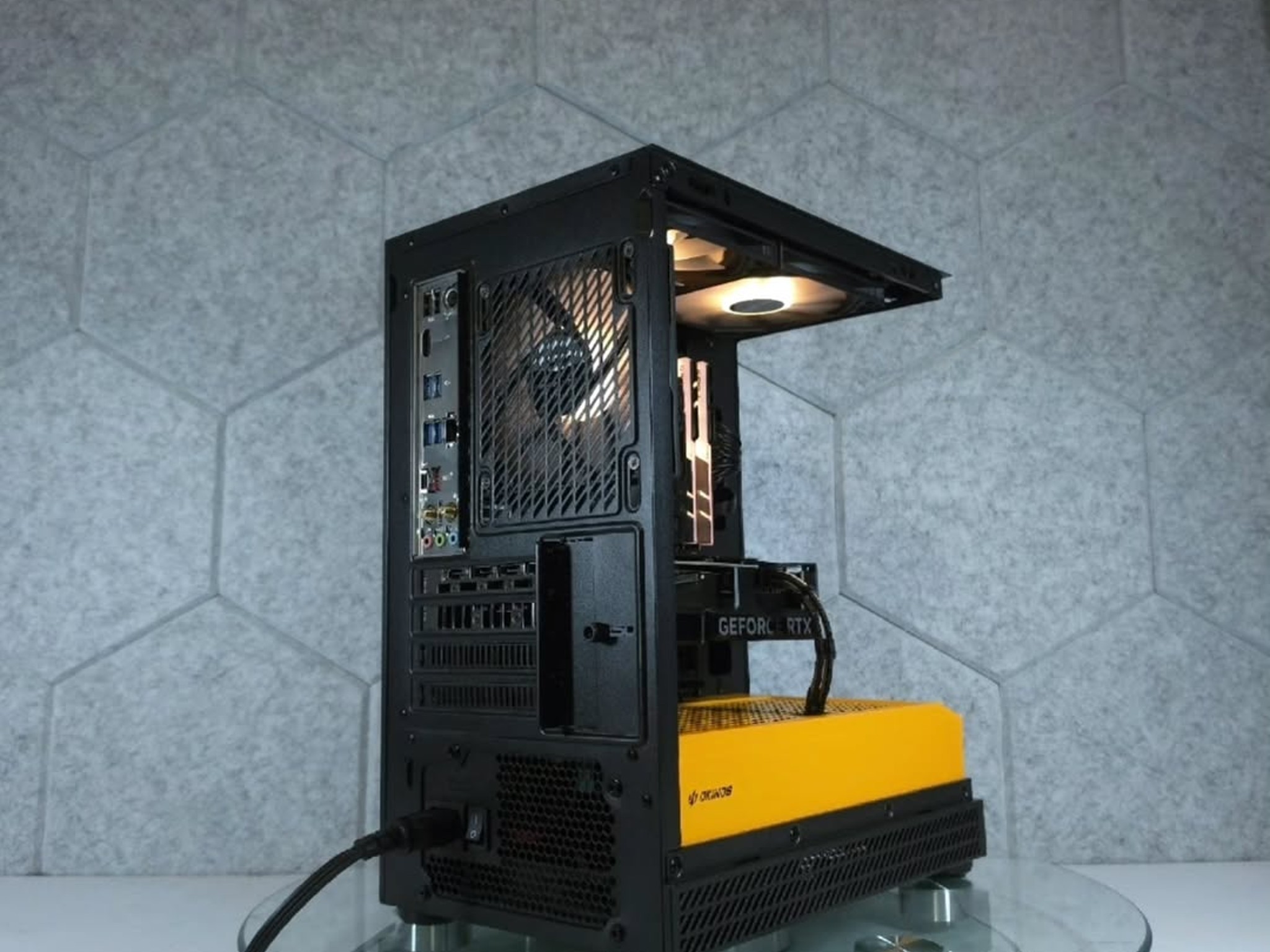ASUS RTX 4060 💛 Core i5 12400F