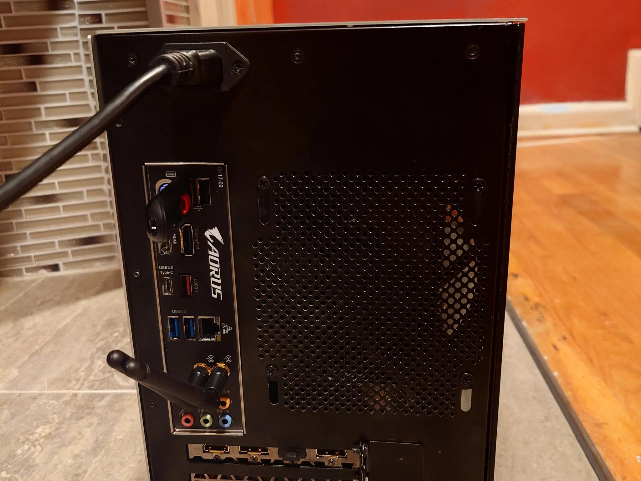 3060 12GB/ I7 8700/32GB RAM RGB/2TBnvme/WIFI ITX