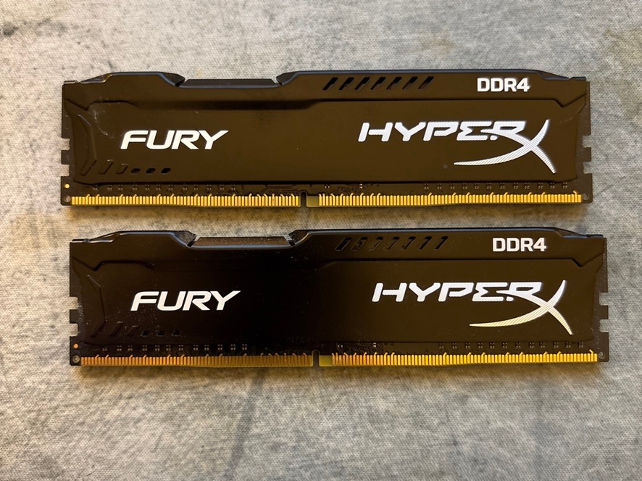 Kingston HyperX Fury 16GB (2x8GB) DDR4 RAM 2400MHz (HX424C15FB/16)