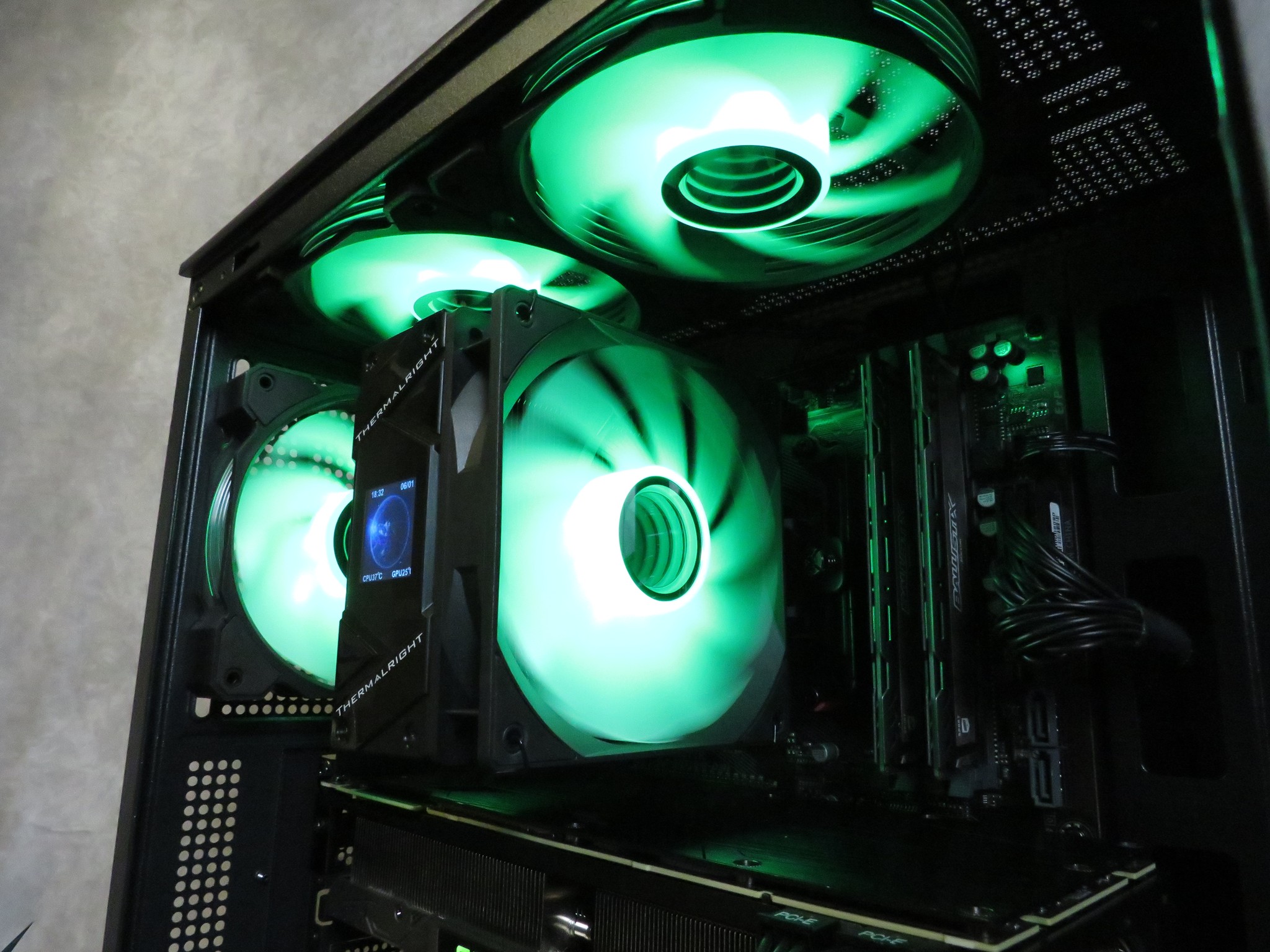 Entry level 1440p GAMER! RTX 2080 Super - Ryzen 5 5500 - 16 GB DDR4 - 1 TB SSD