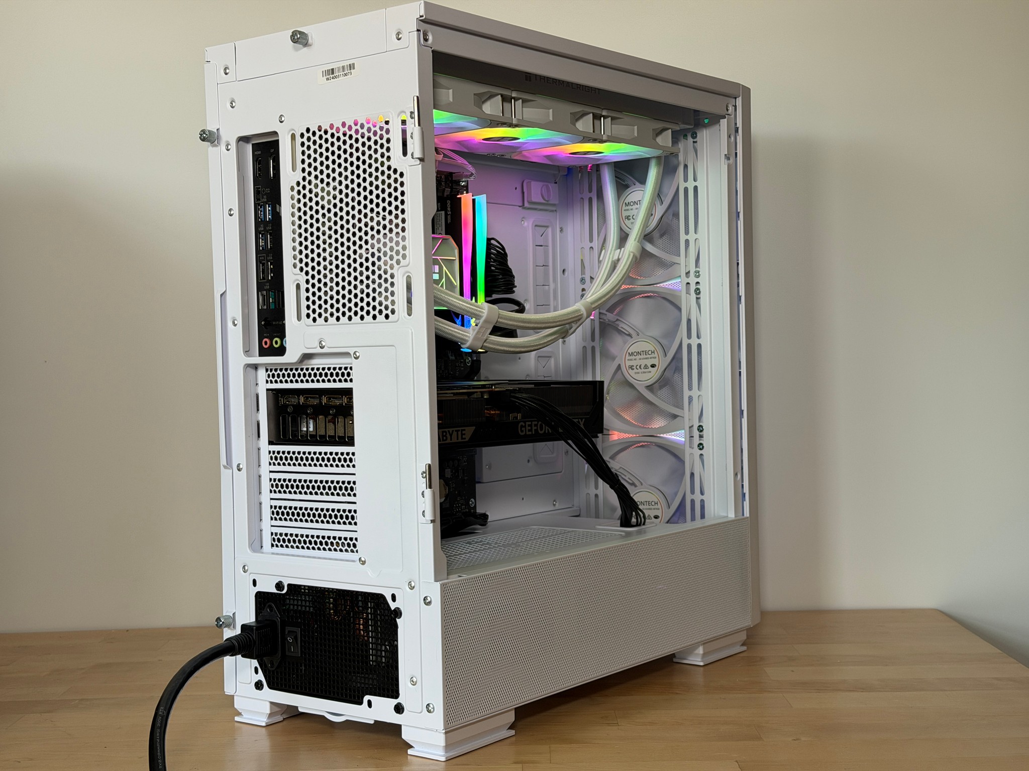 RTX 5070 Ryzen 7 7800x3d Gaming PC