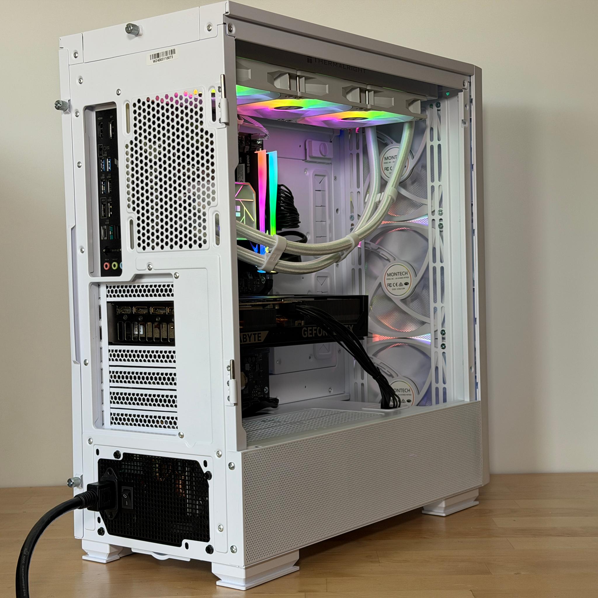 RTX 5070 Ryzen 7 7800x3d Gaming PC