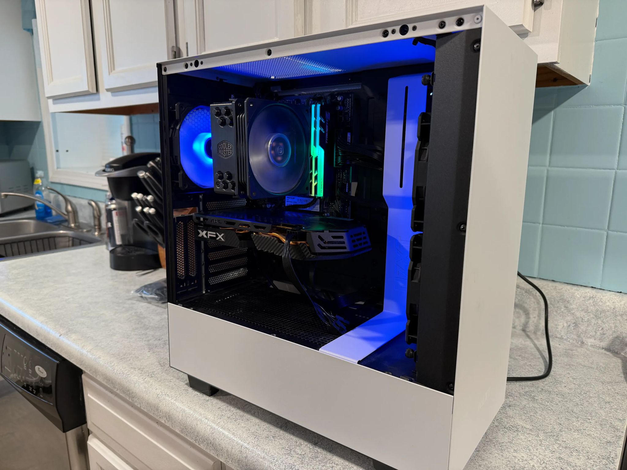 Gaming PC – RX 580, Ryzen 5, 16GB RAM, SSD, Win 11 Pro – Read Description