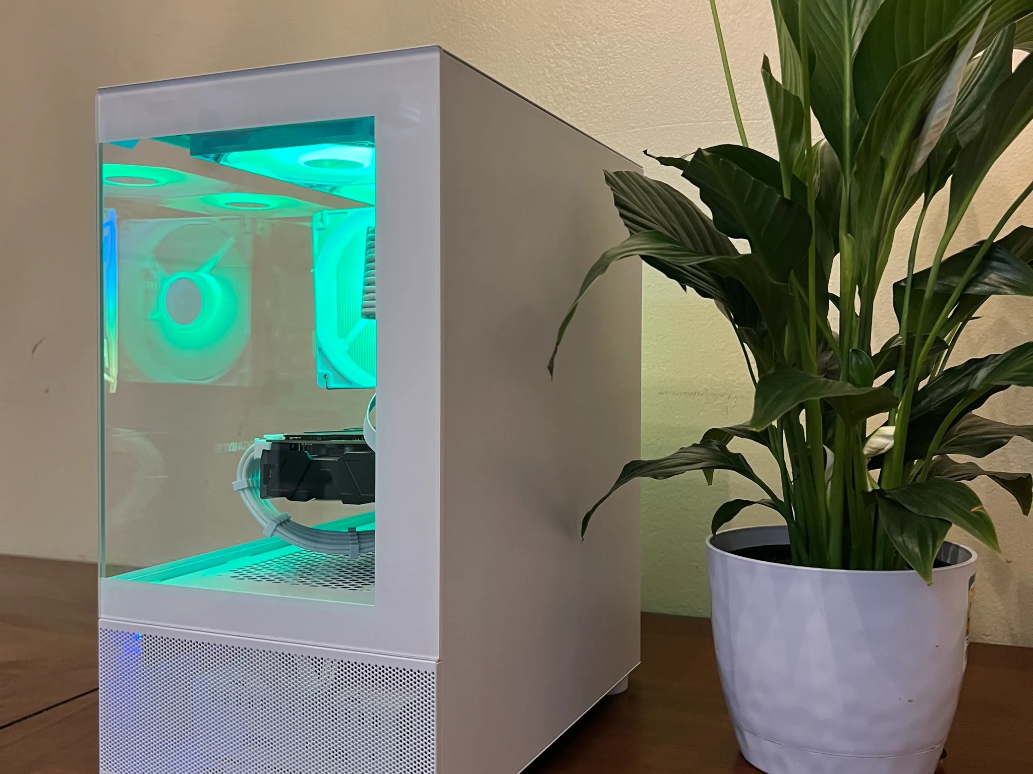 Gaming PC Nvidia GTX 1080 8gb 1tb SSD 16GB RAM WIFi+BT WINDOWS 11, Ryzen 5-5600