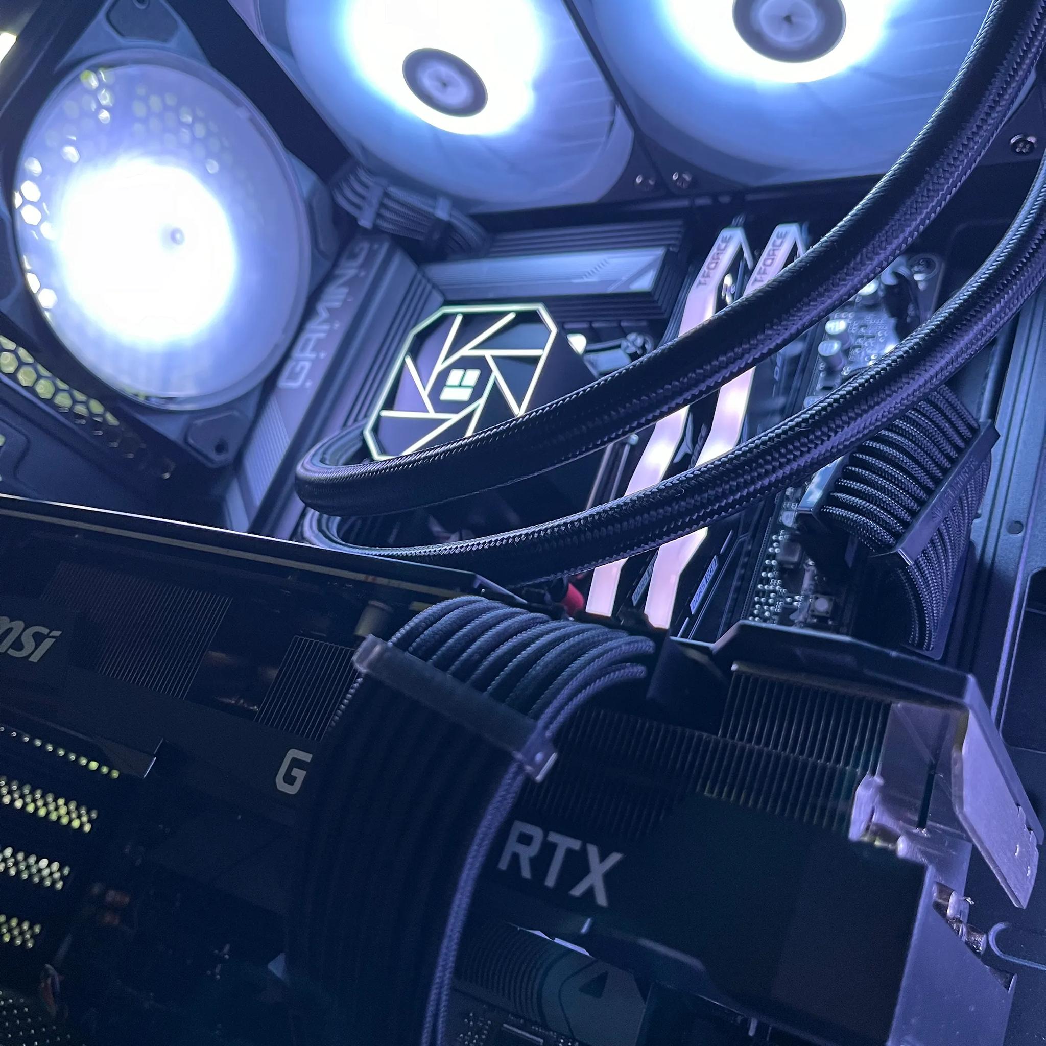 Blade🗡️ - 3080 / R7 7700X / 32GB DDR5 / 1TB Gen 4 NVMe Custom Gaming PC