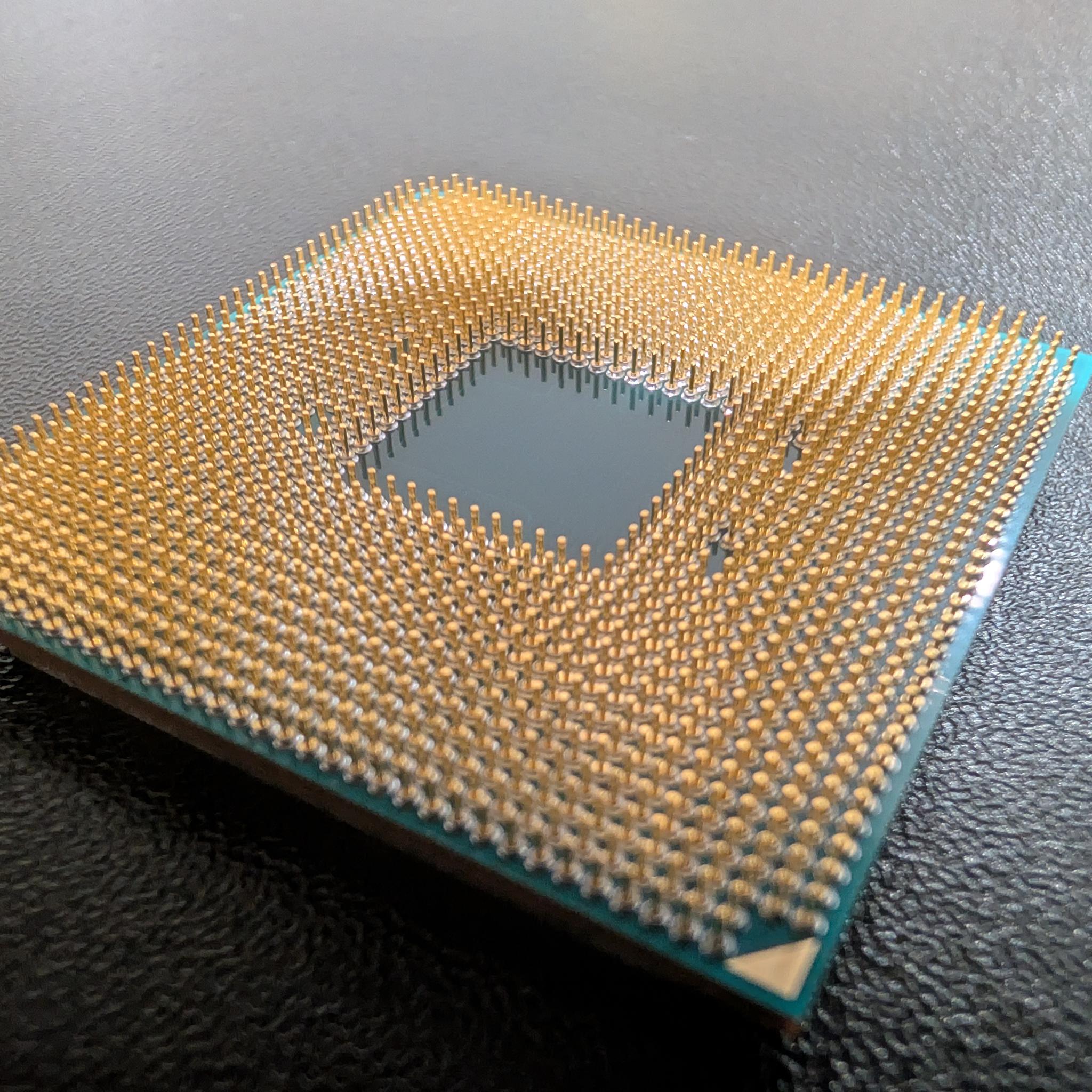 AMD Ryzen 5 Pro 2400GE With Radeon Vega 11 Graphics