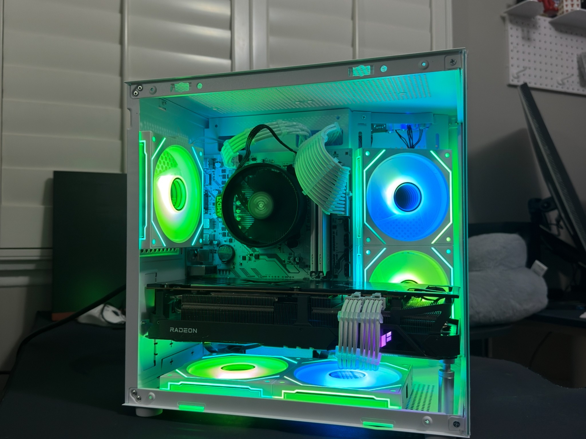 1440p COMPACT GAMING PC | 6700xt | RYZEN 5 5600 | 32GB RAM | 1TB M.2
