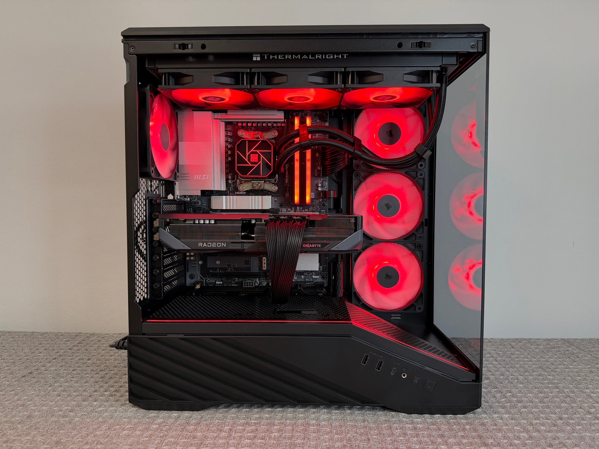 RX 9070 XT 16GB OC • RYZEN 7 9800X3D • X870-P WIFI • 32GB DDR5 • 2TB SSD • 360MM AIO • NEW GAMING PC