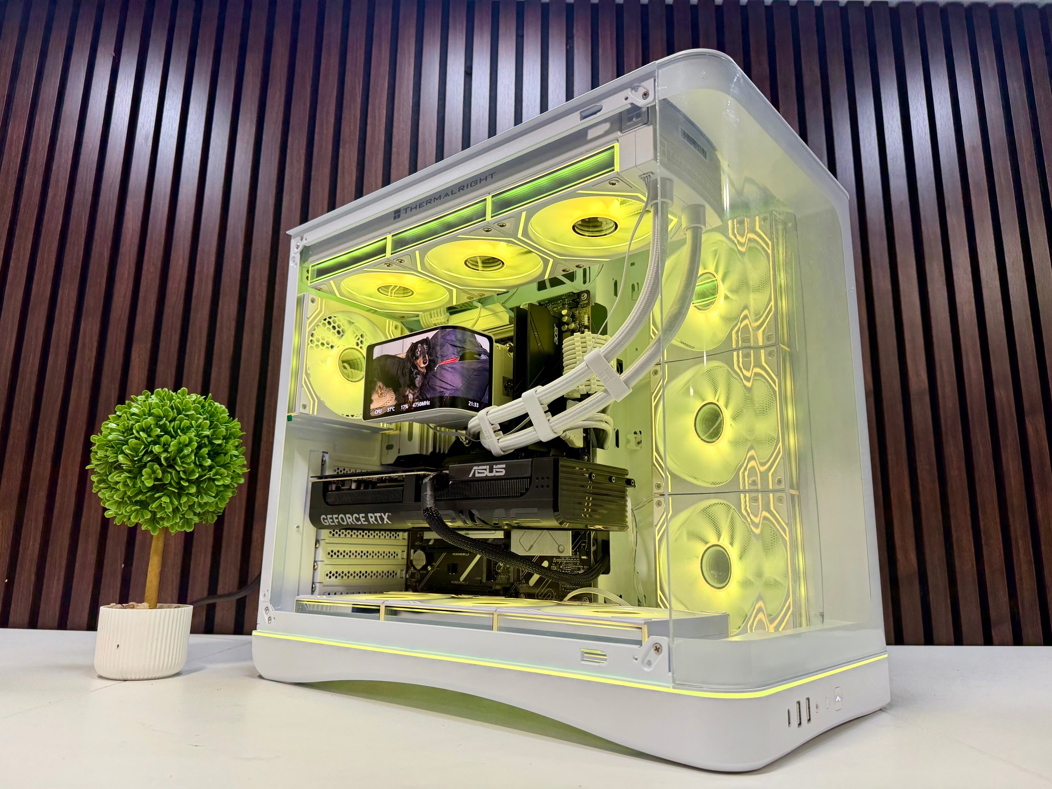 RTX 5080 | Ryzen 9800X3D | 32GB DDR5 | 2TB M.2 | 1000 Watt Gold PSU | LCD AIO