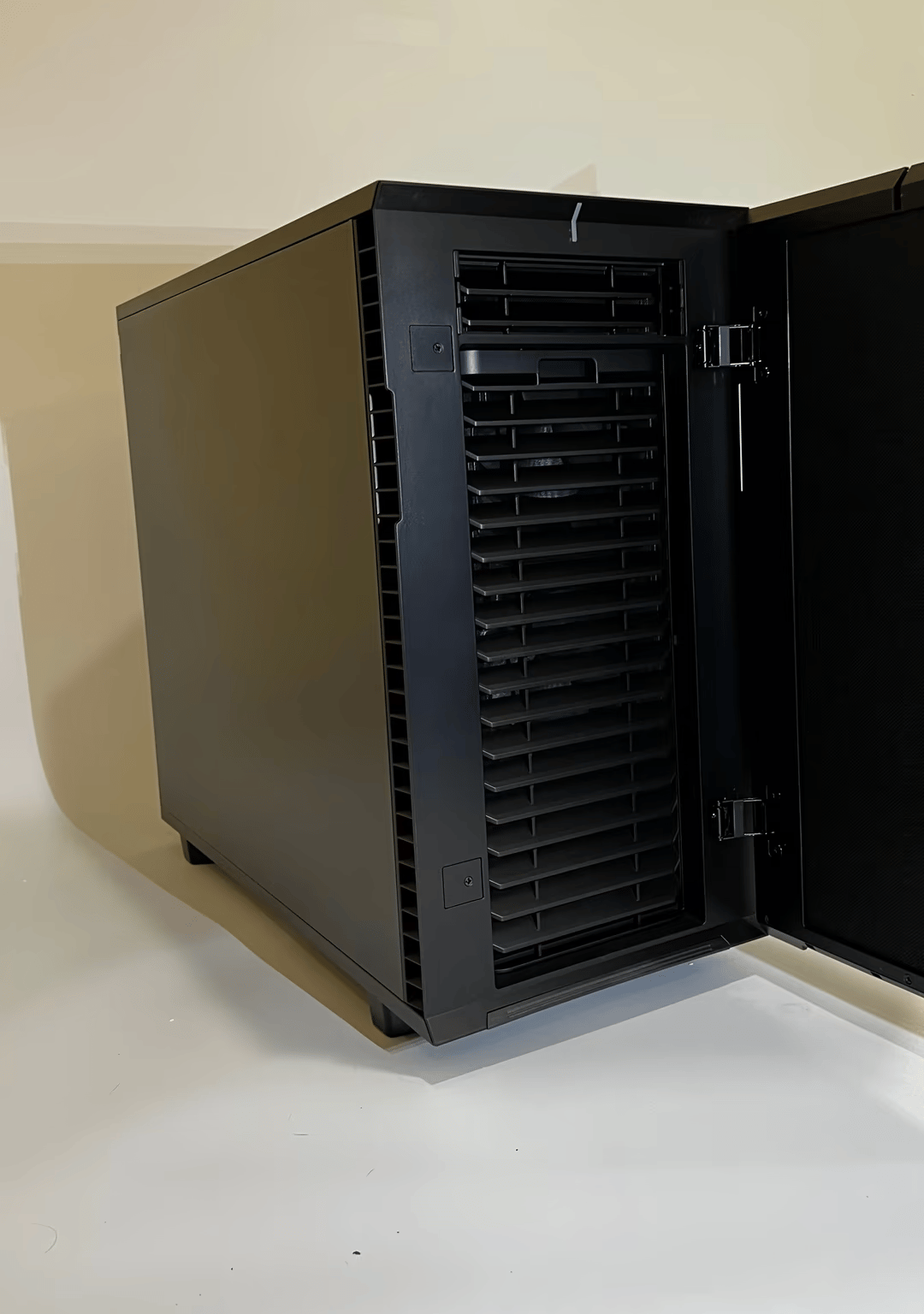 Fractal Design Define 7 Black Brushed Aluminum / Steel E-ATX Silent Modular Mid Tower Computer Case