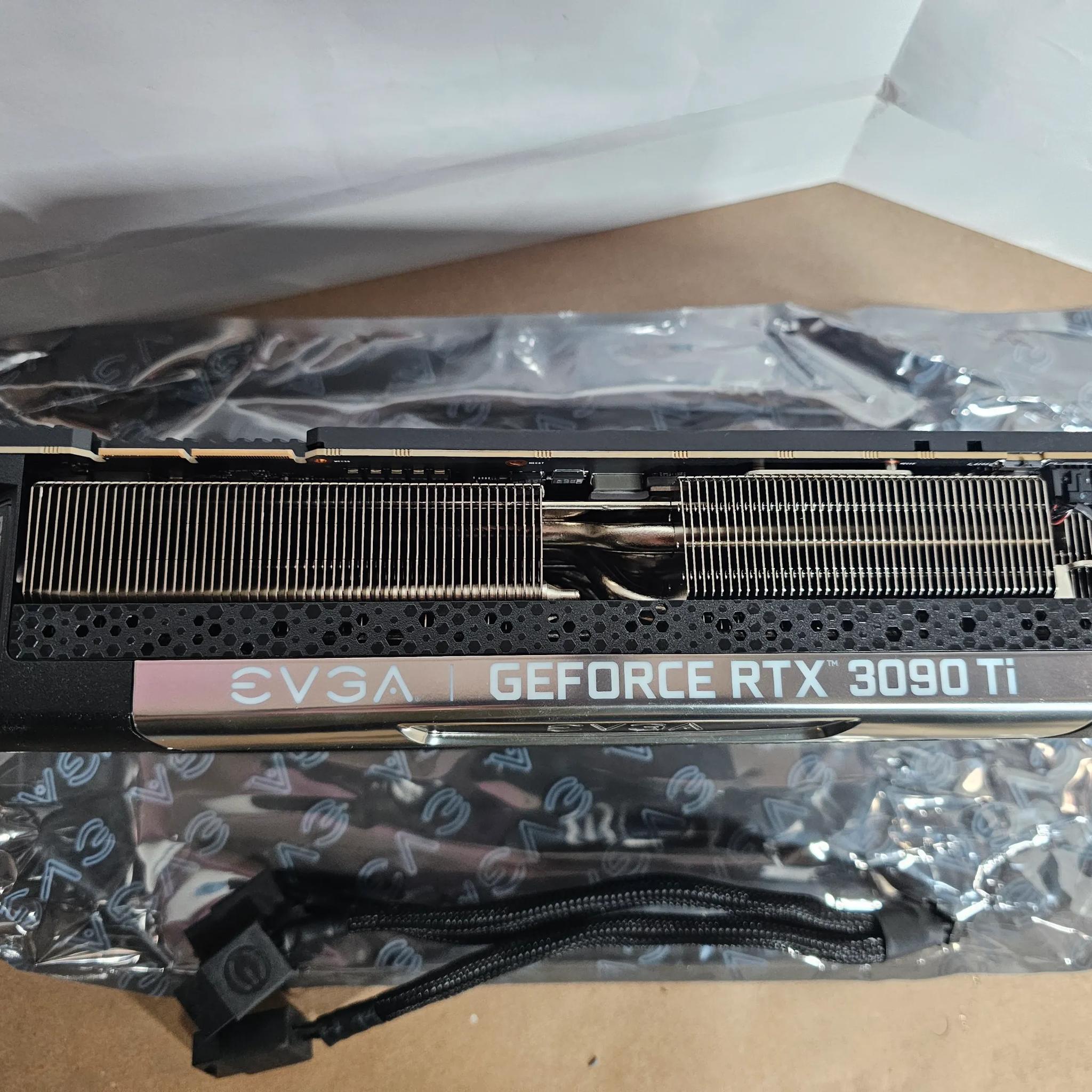 EVGA GeForce RTX 3090 Ti FTW3 Ultra