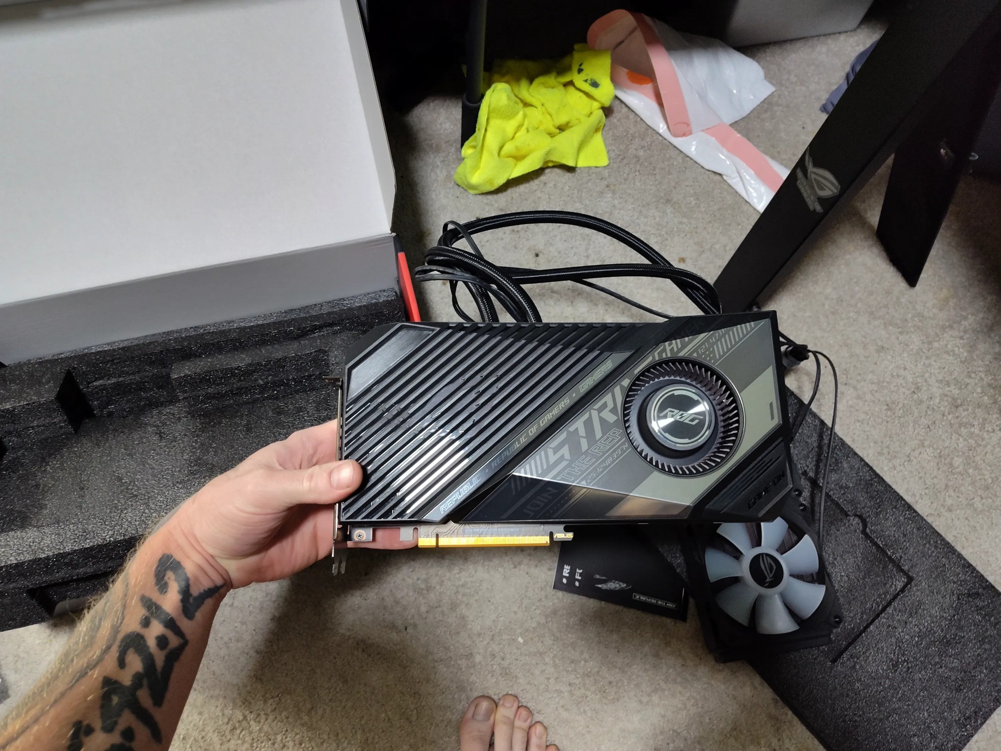 AMD Radeon 6900XT ROG STRIX gaming GPU