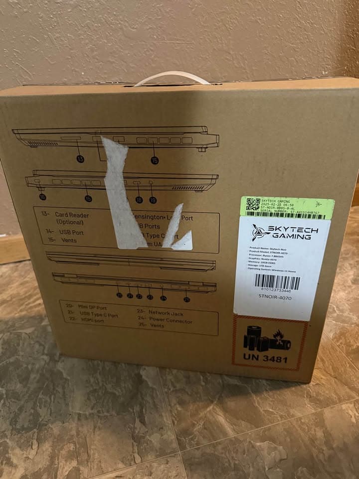 Skytech Gaming Noir Gaming Laptop AMD Ryzen 7 8845HS NVIDIA RTX 4070 16GB DDR5