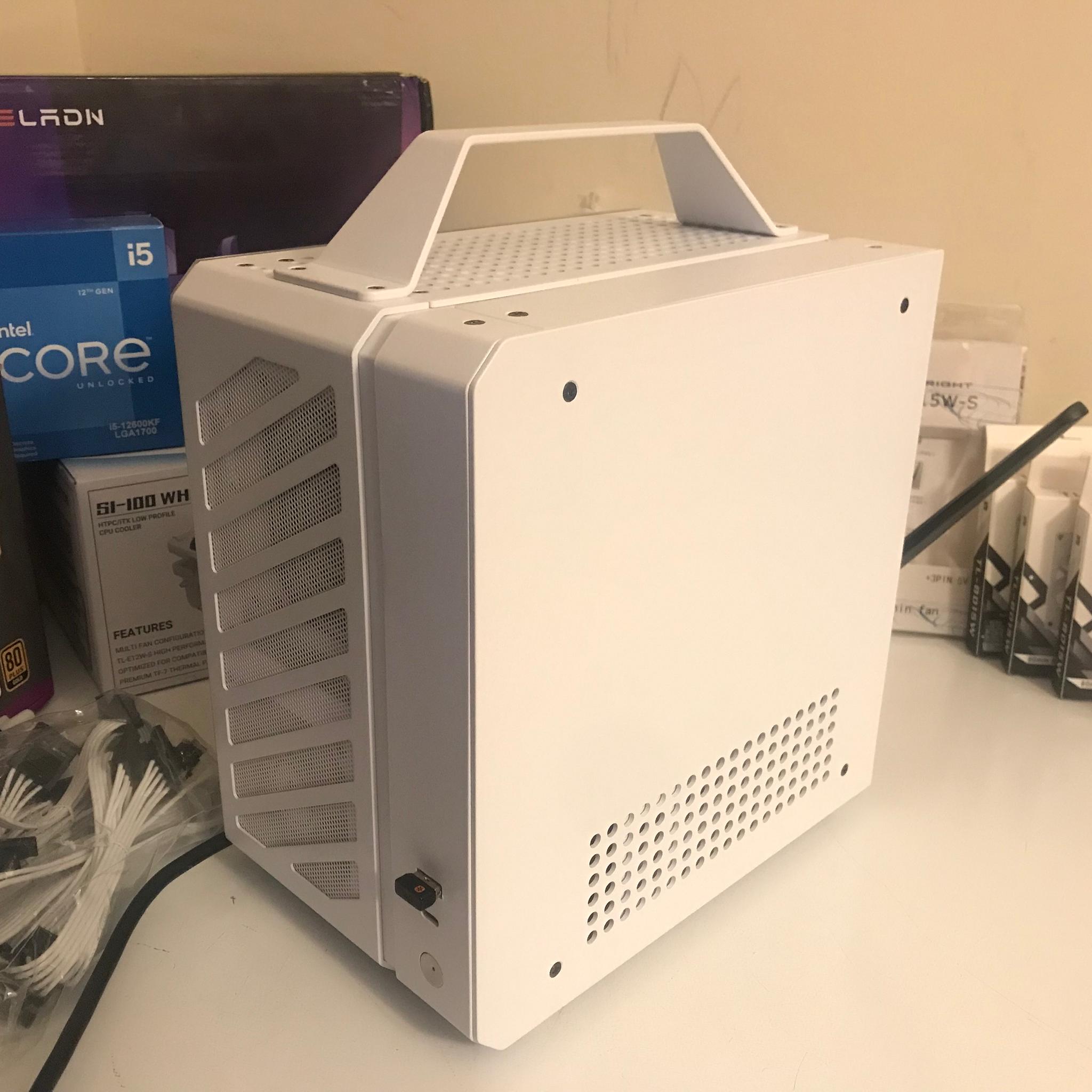 Mini i5 12600KF RTX 3060Ti 32GB 1TB