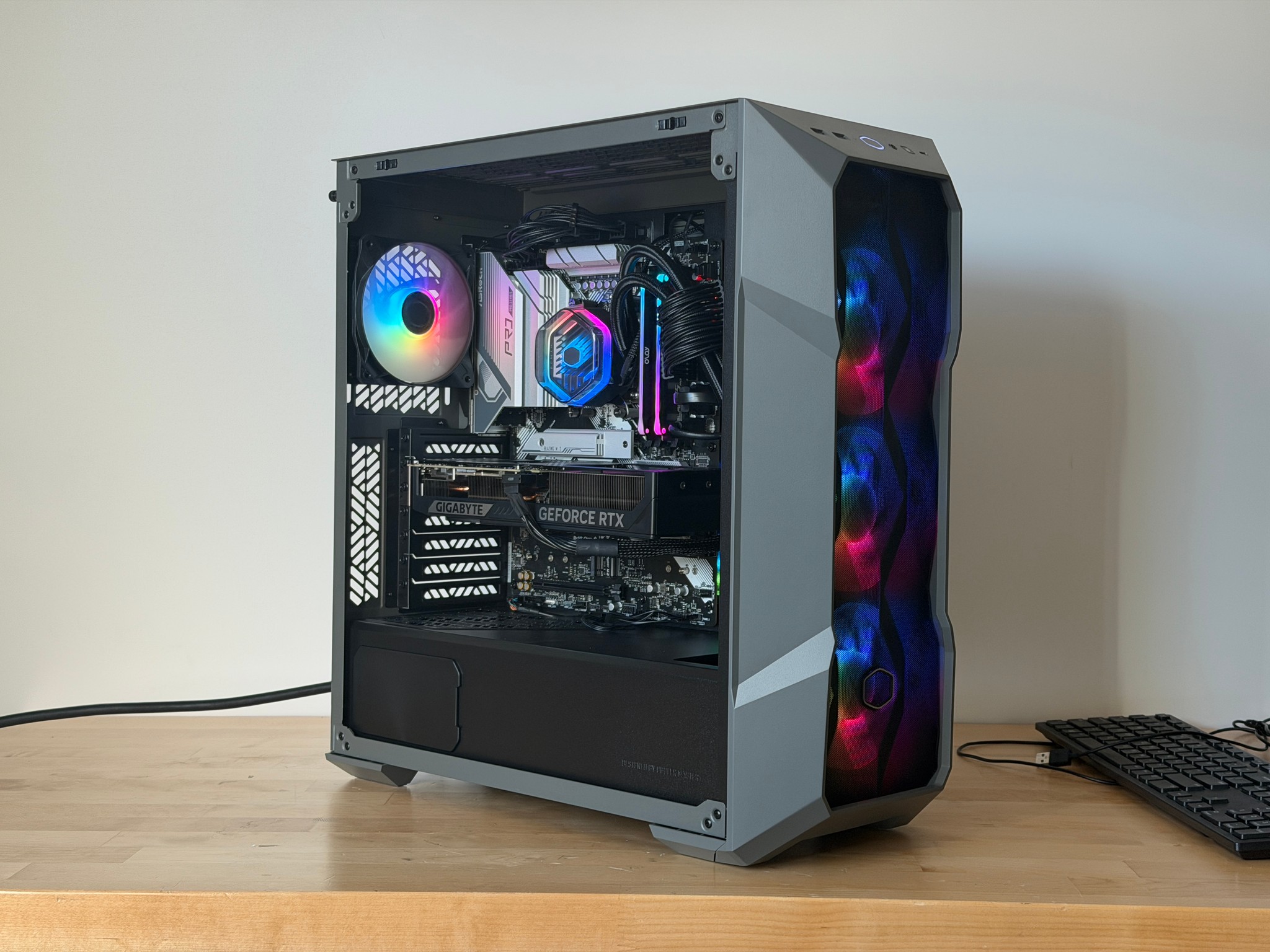 RTX 5070 Ryzen 5 7600x Gaming PC