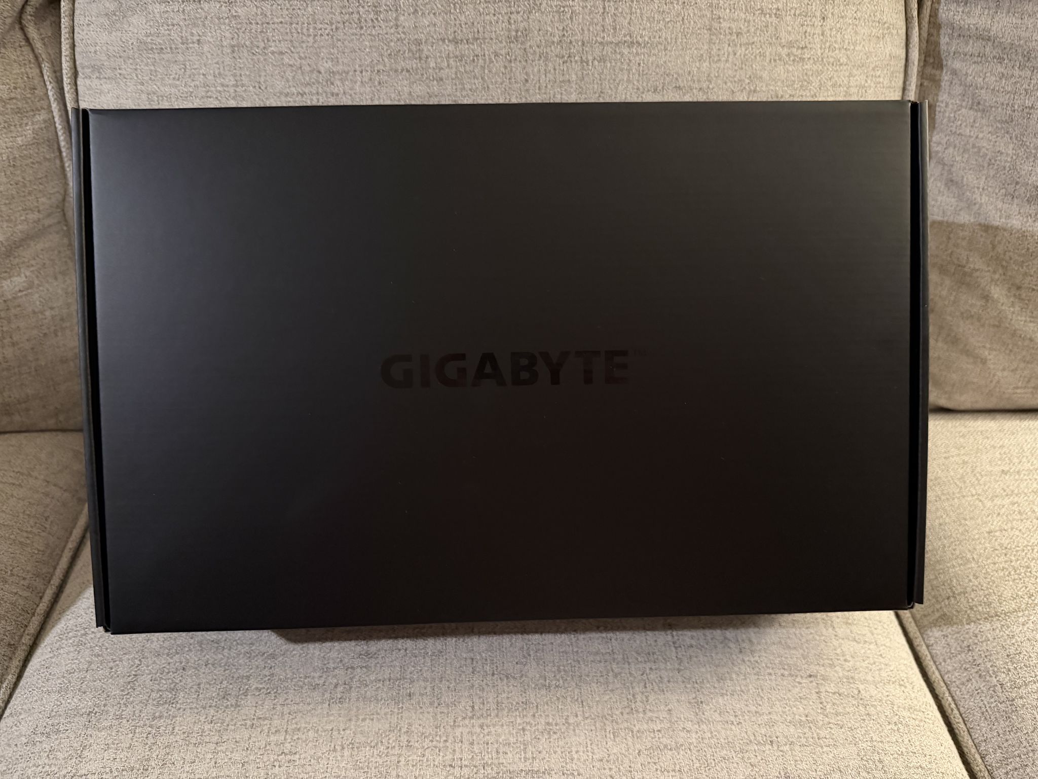 GIGABYTE GeForce RTX 5080 GAMING OC 16G
