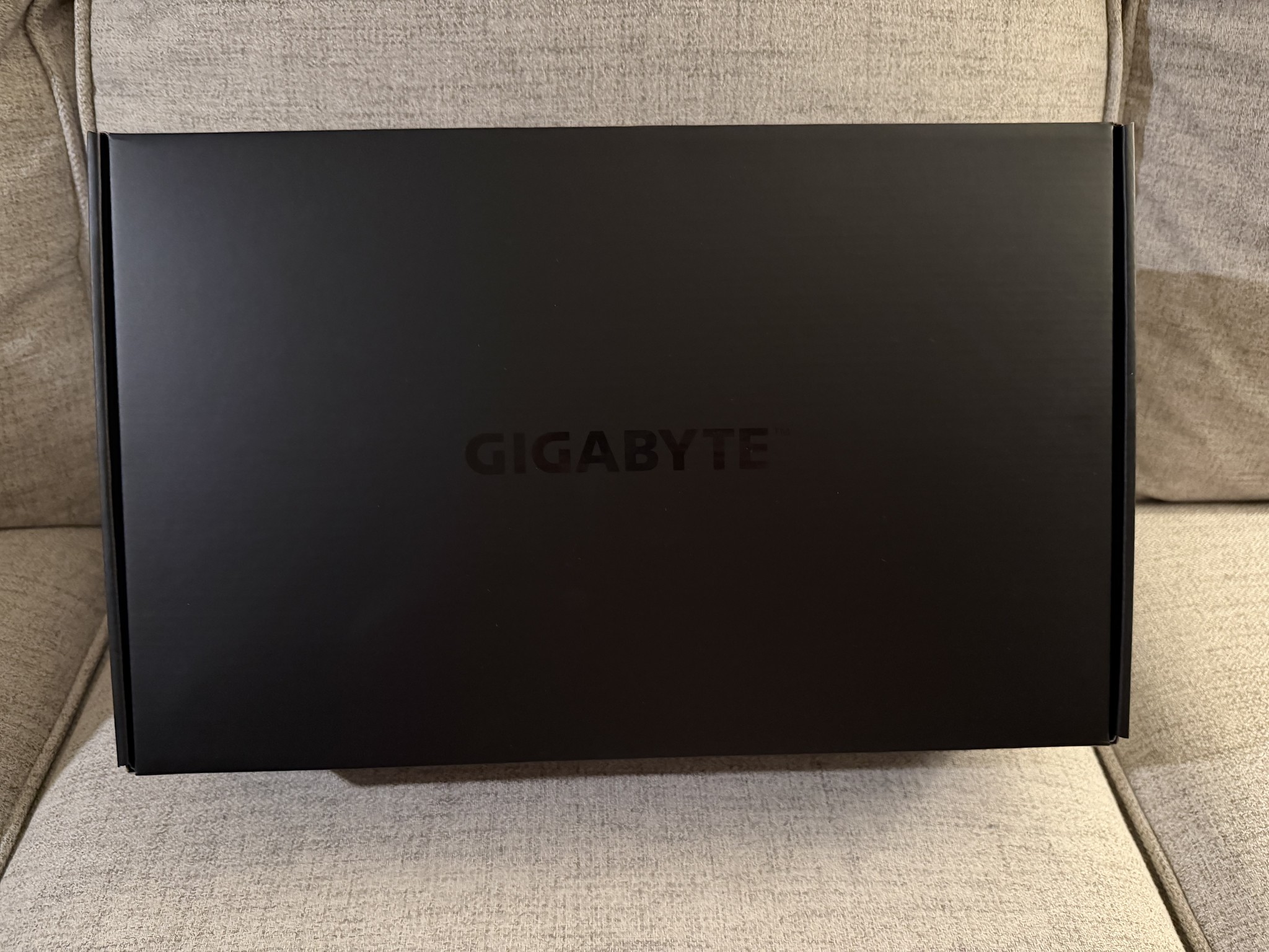 GIGABYTE GeForce RTX 5080 GAMING OC 16G