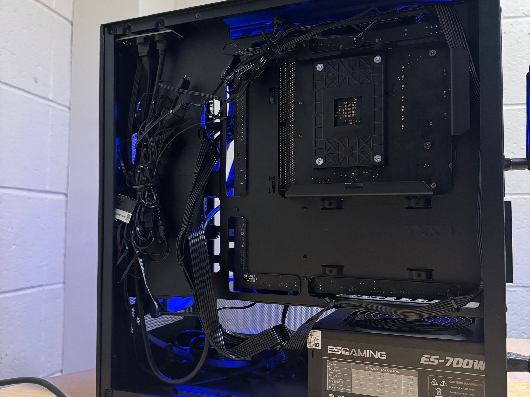 Sleek NZXT H3 Flow | RTX 2080 Ti 11GB | Ryzen 5 3600 | 32GB G.Skill RAM | 1TB NVMe
